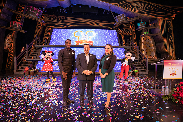 new-disneyland-ambassadors-1-8916977