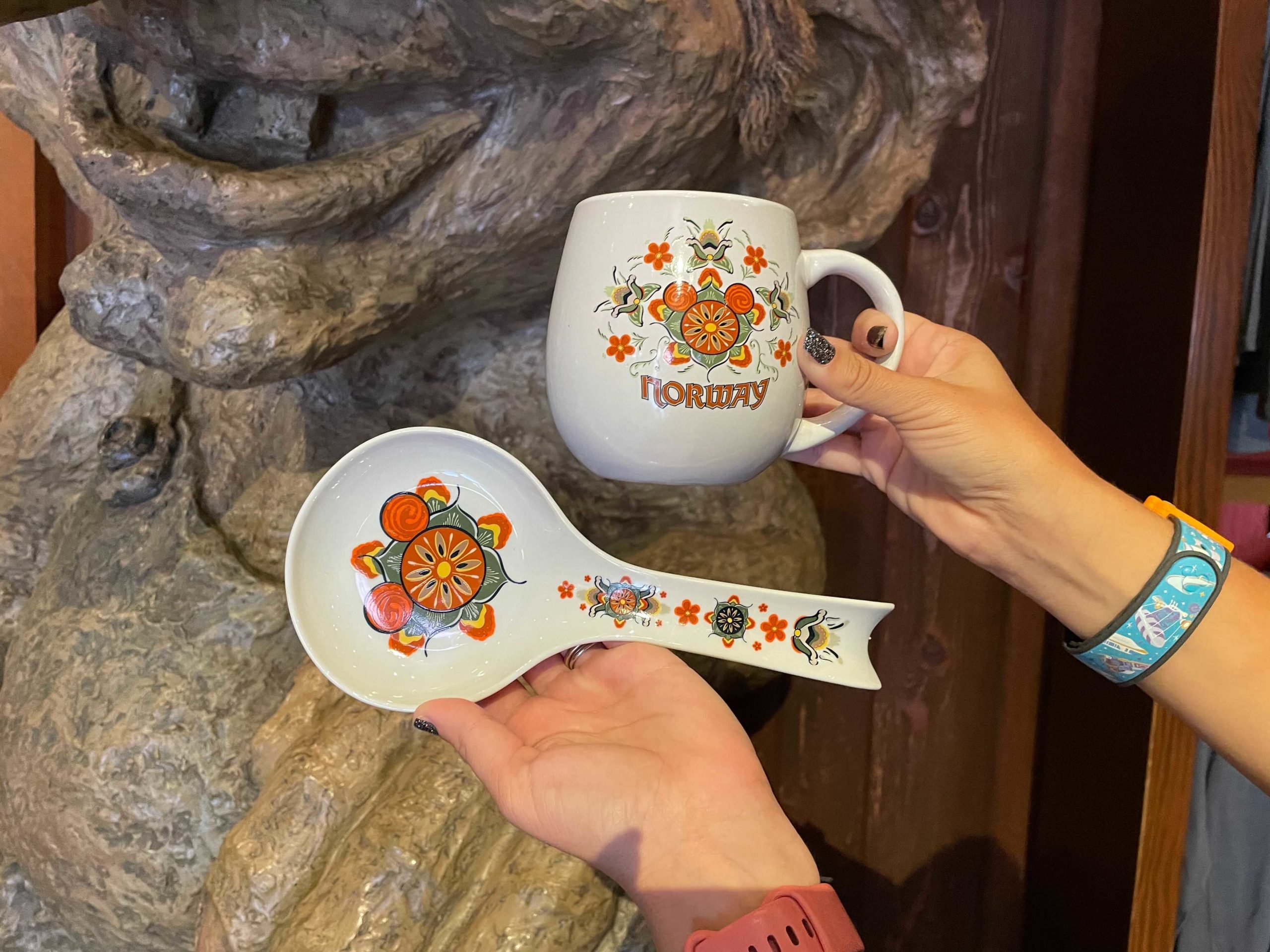 norway-spoon-rest-and-mug-5217521