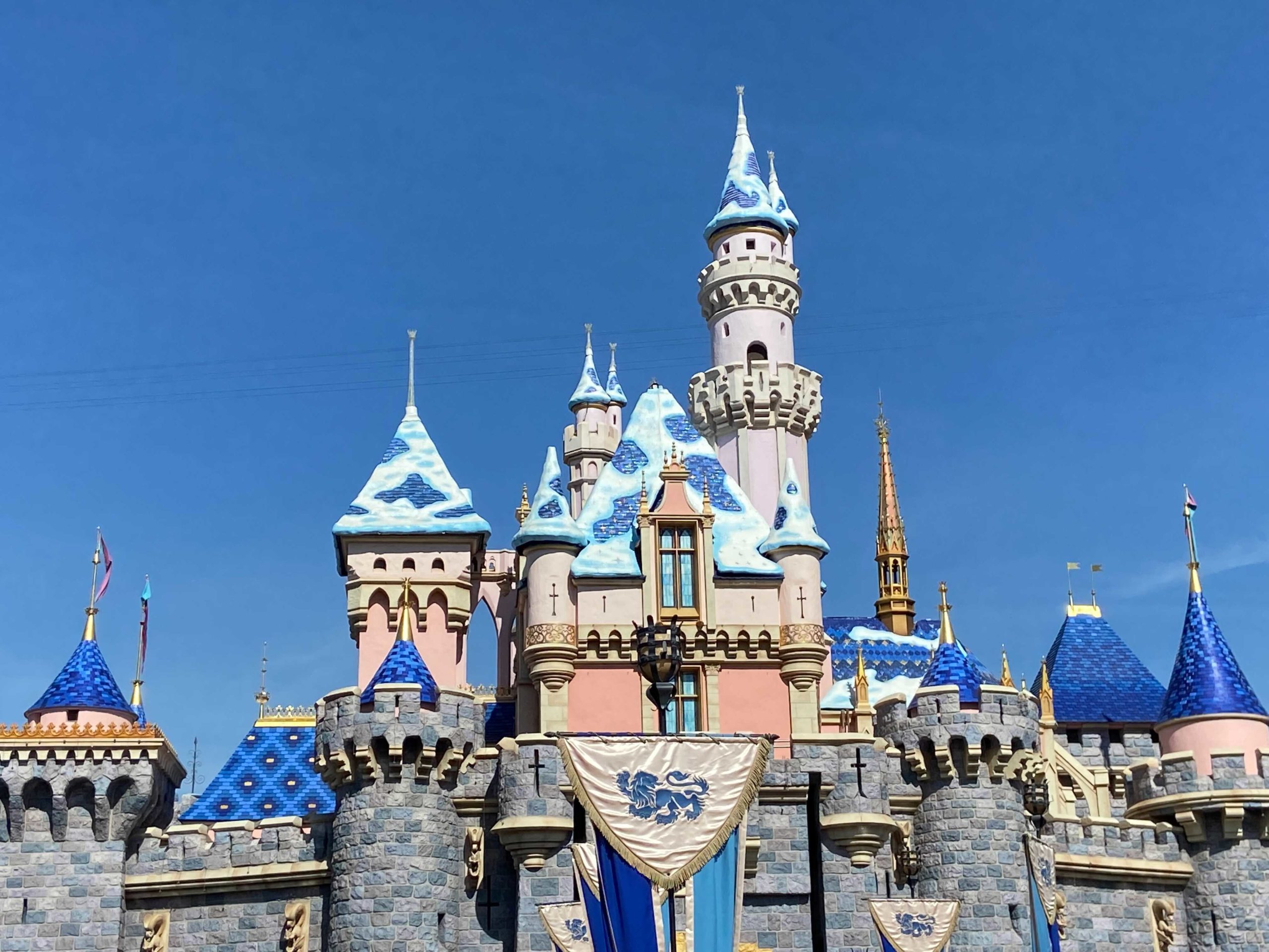 sleeping-beauty-castle-4444287