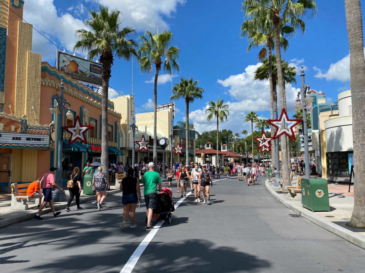 sunset-boulevard-christmas-1-5523757