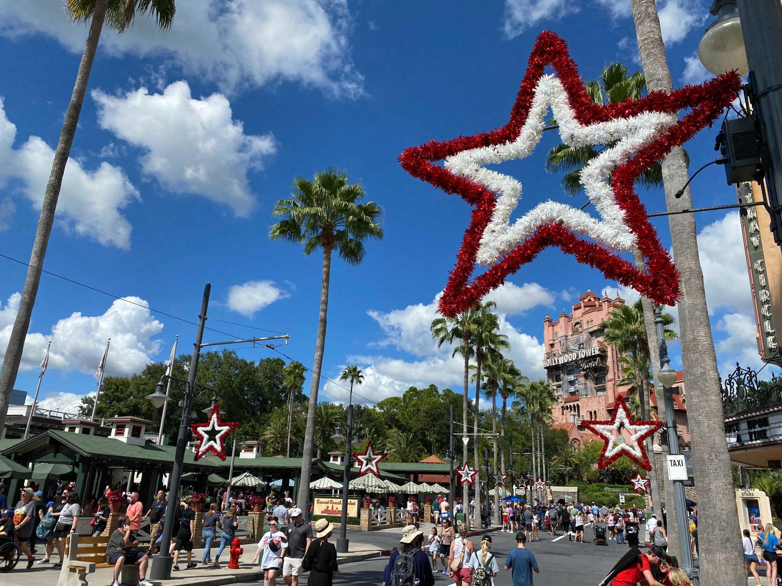 sunset-boulevard-christmas-4-6350738