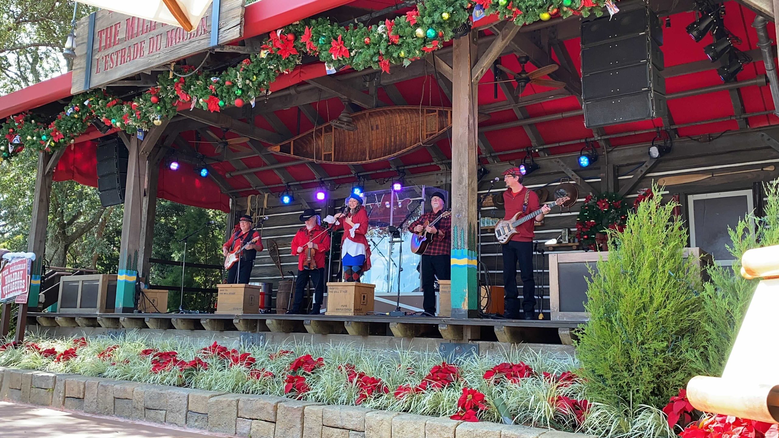 canadian-holiday-voyageurs-5-8752623