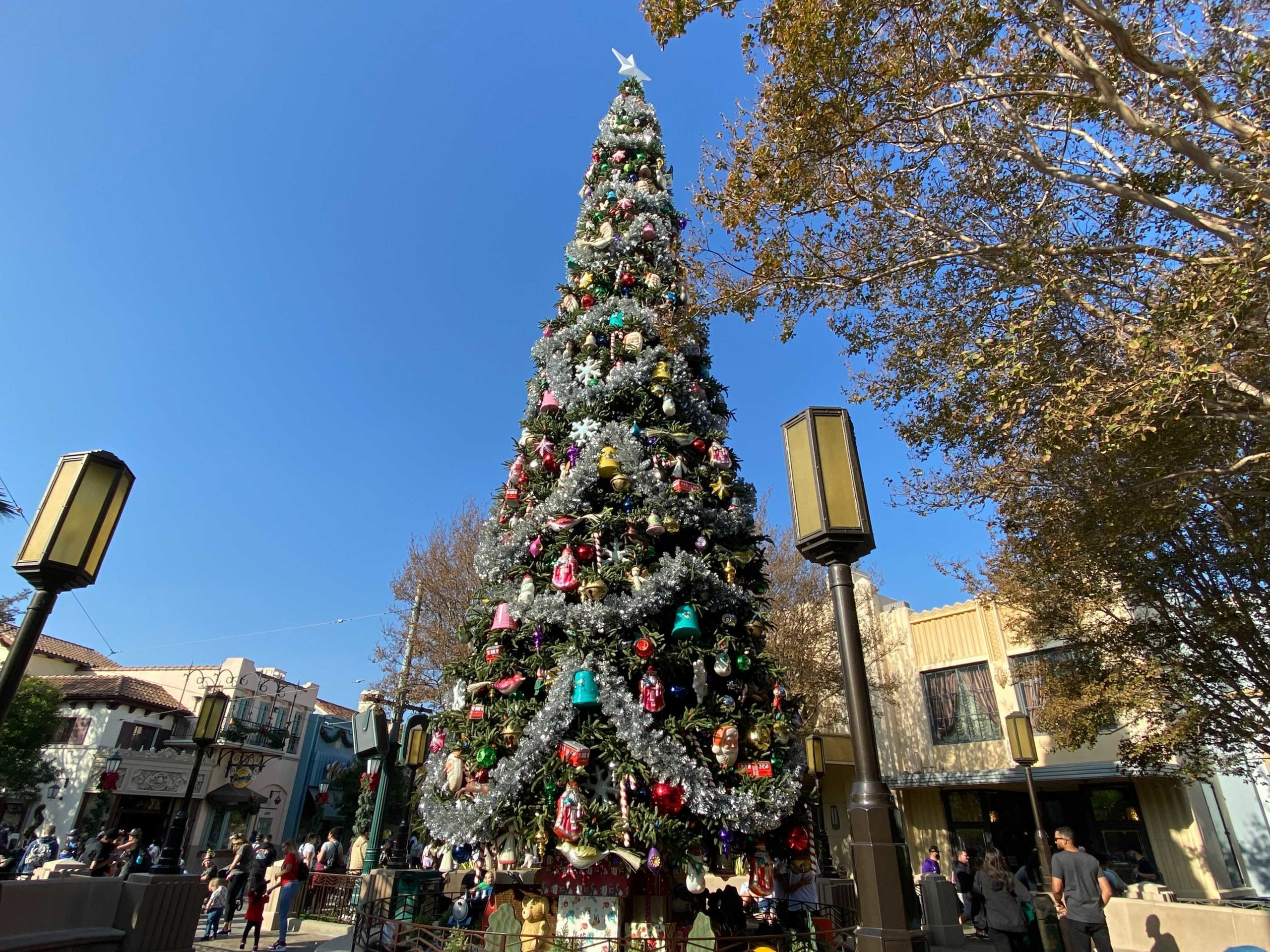 dca_christmastree2021_6