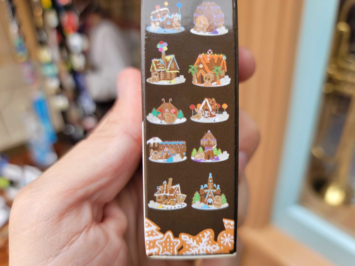 disneyland-pins-november-112100-4112749