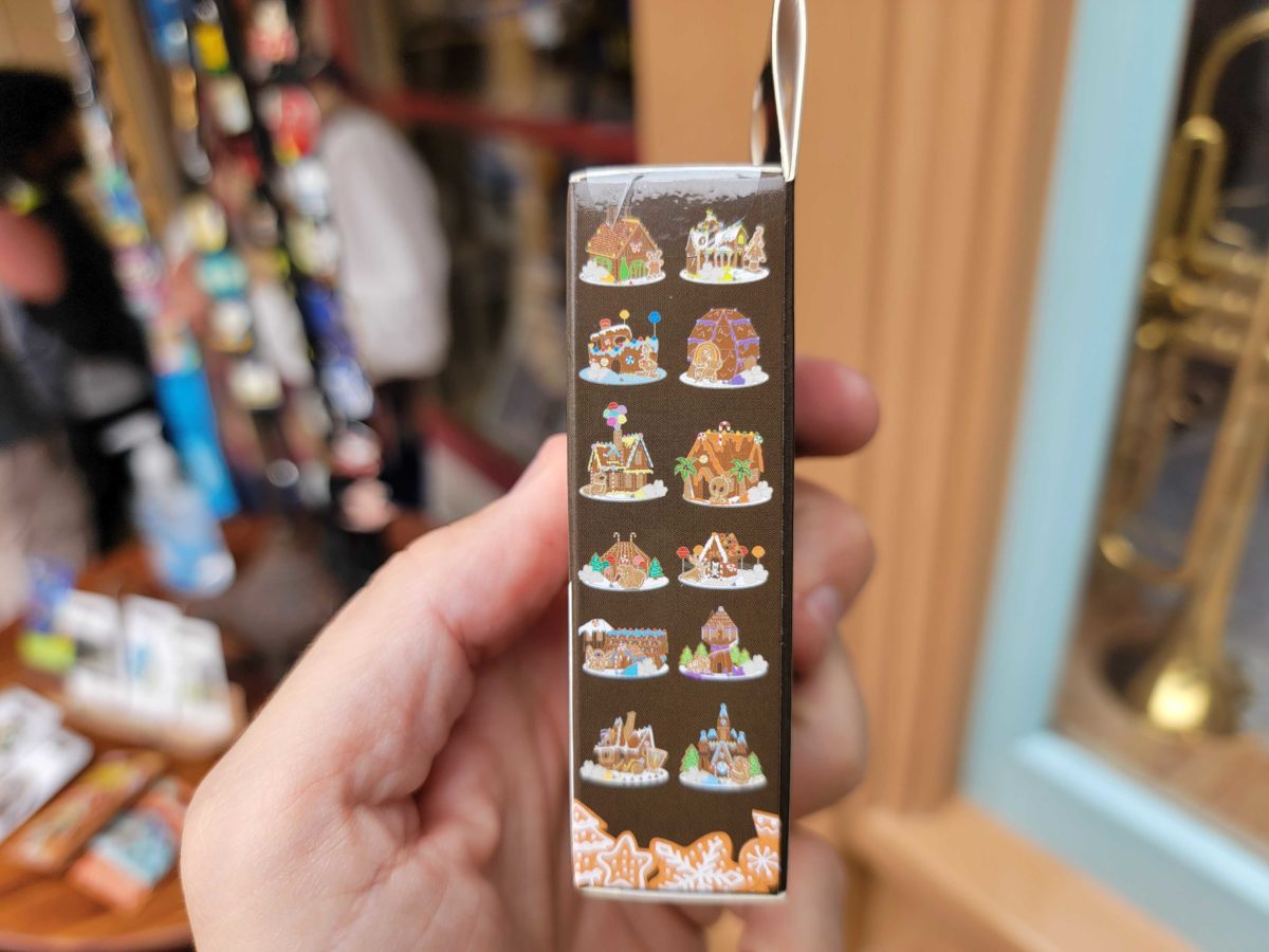 disneyland-pins-november-112103-2046629