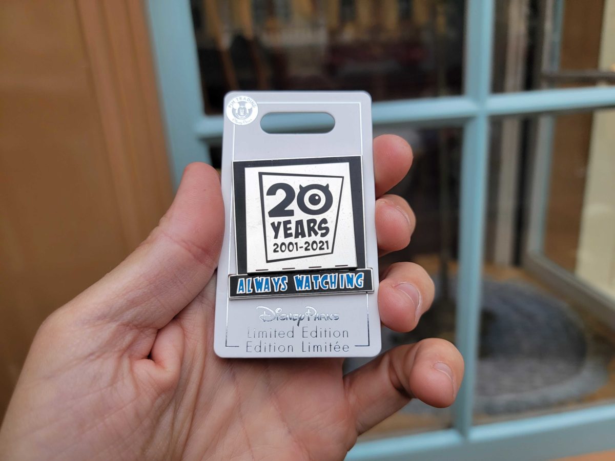 disneyland-pins-november-112240-6663699