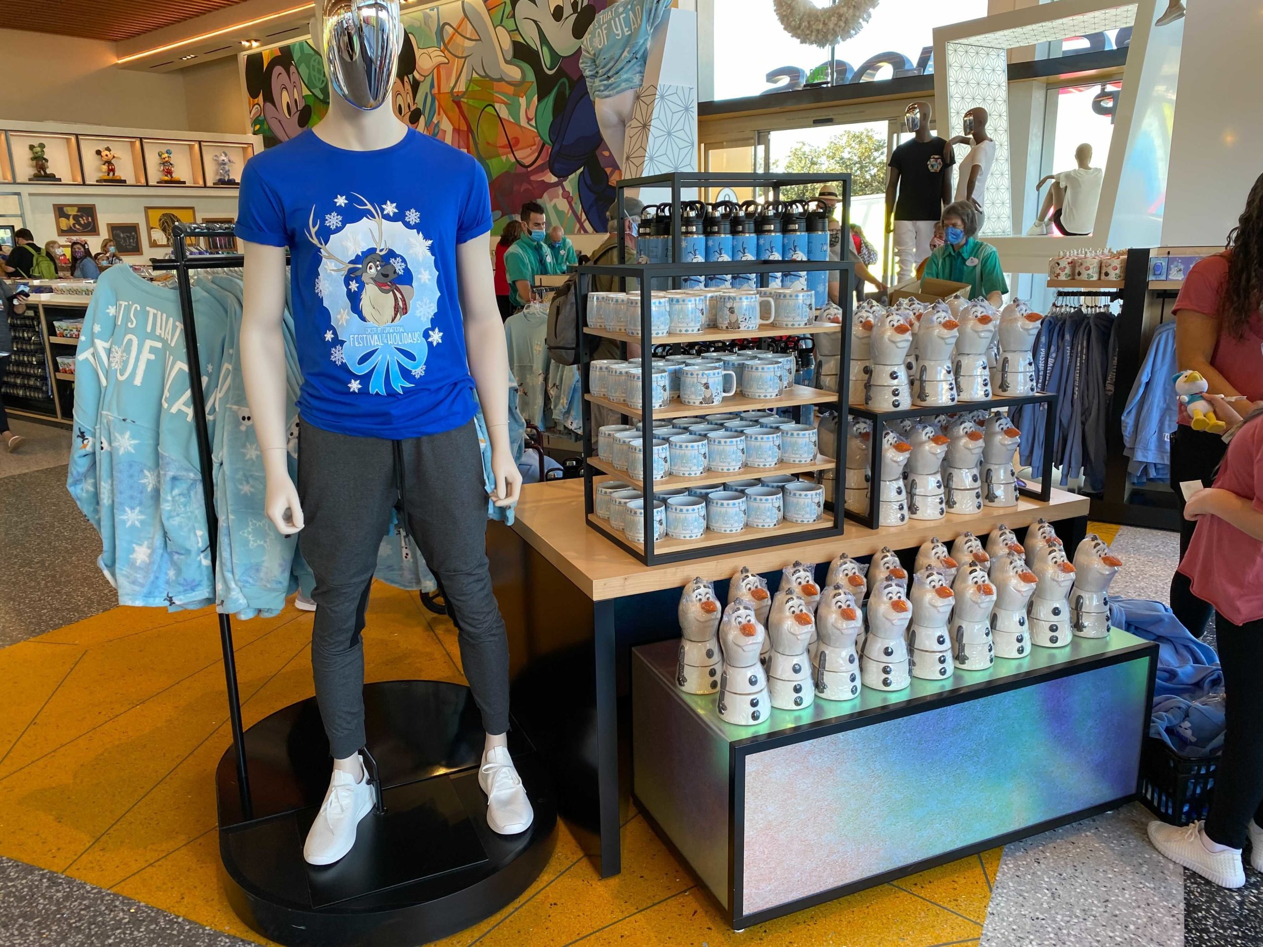 festival-of-the-holidays-merchandise-2610393