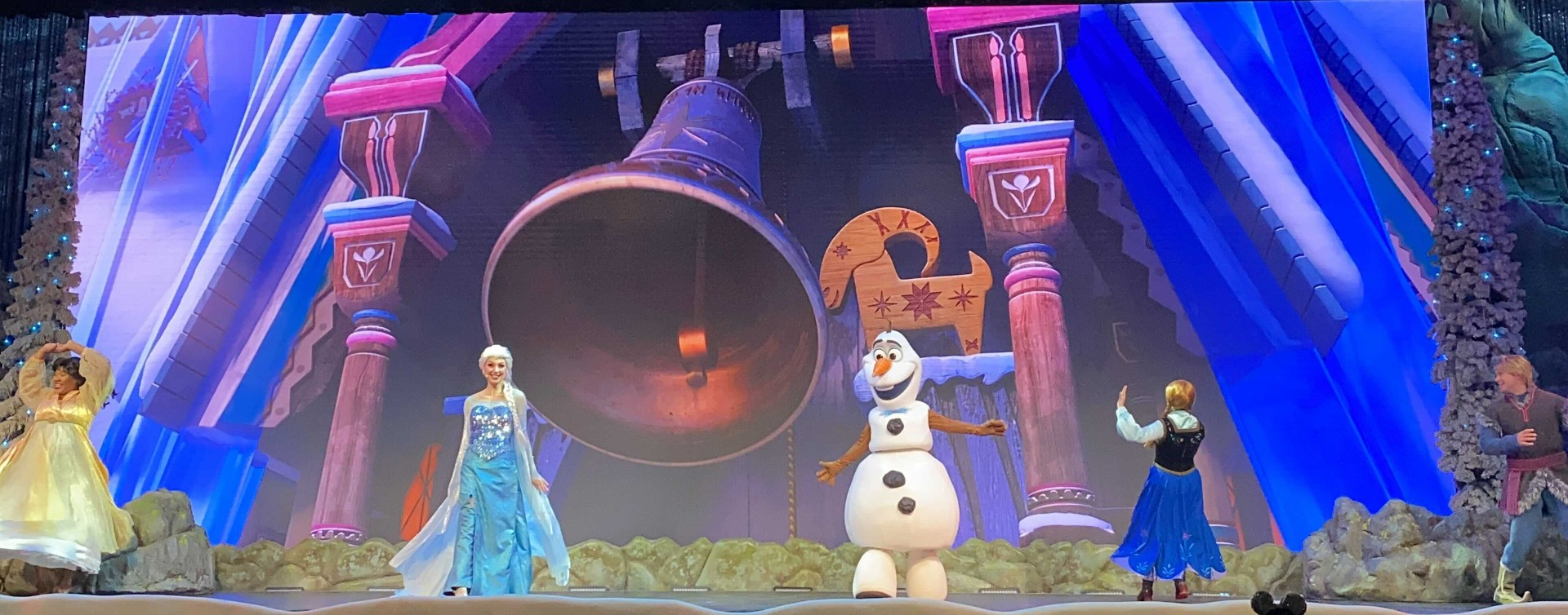 frozen-sing-along-olaf-finale-2021-11