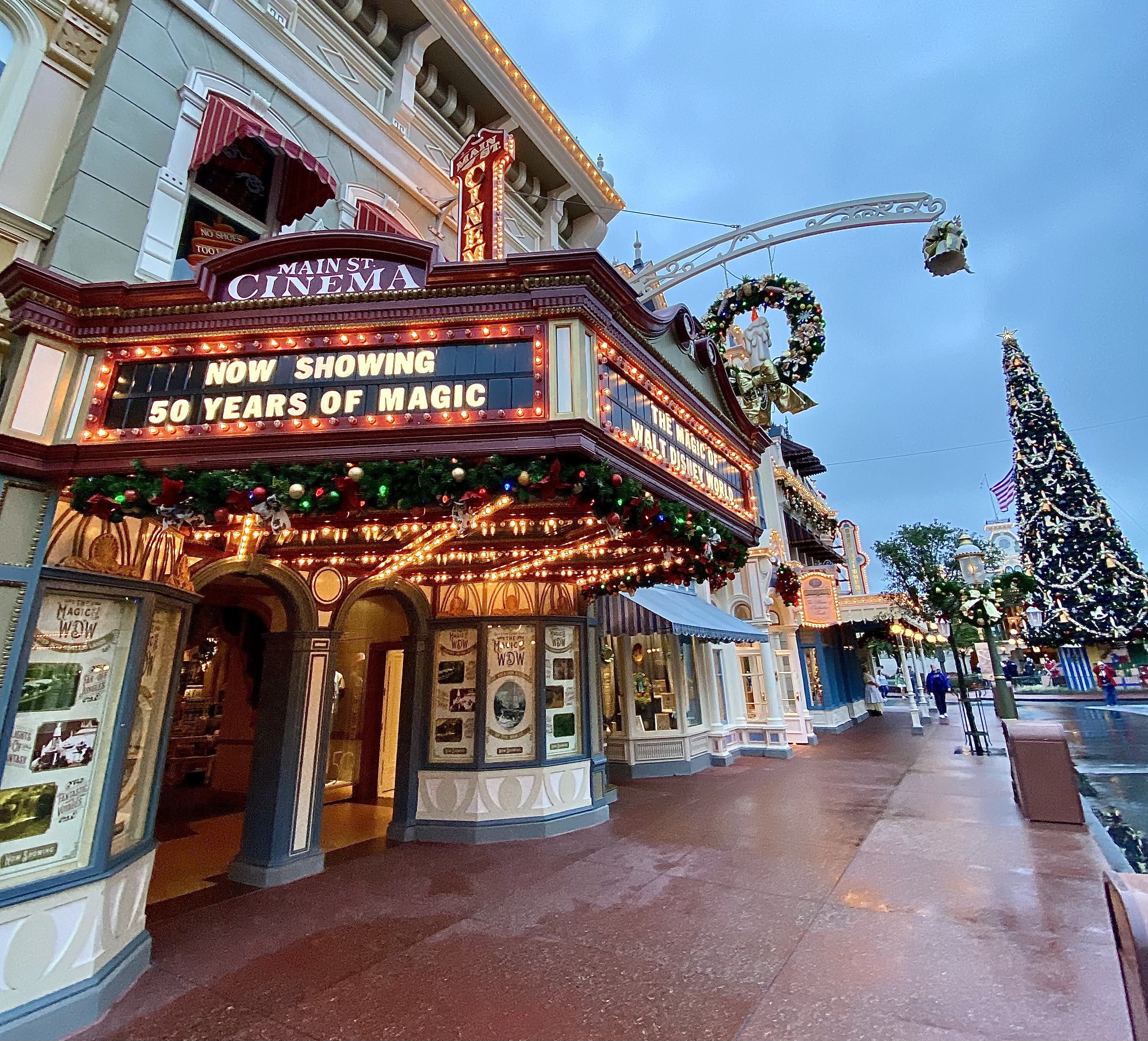 main-street-cinema-christmas