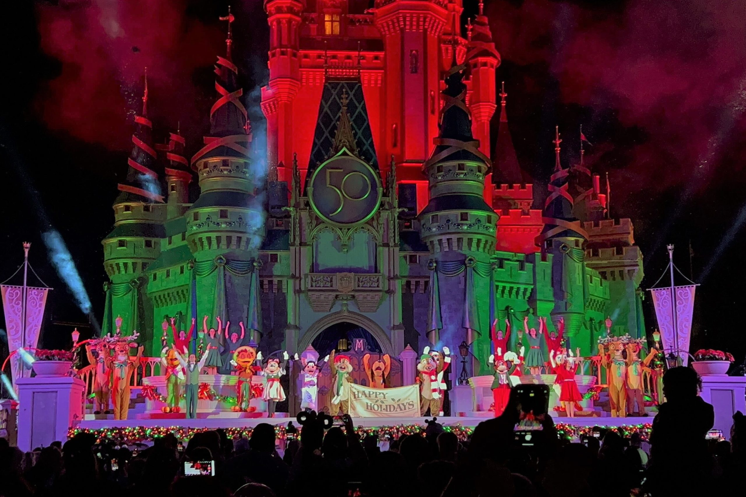 mickey-minnies-very-merry-memories