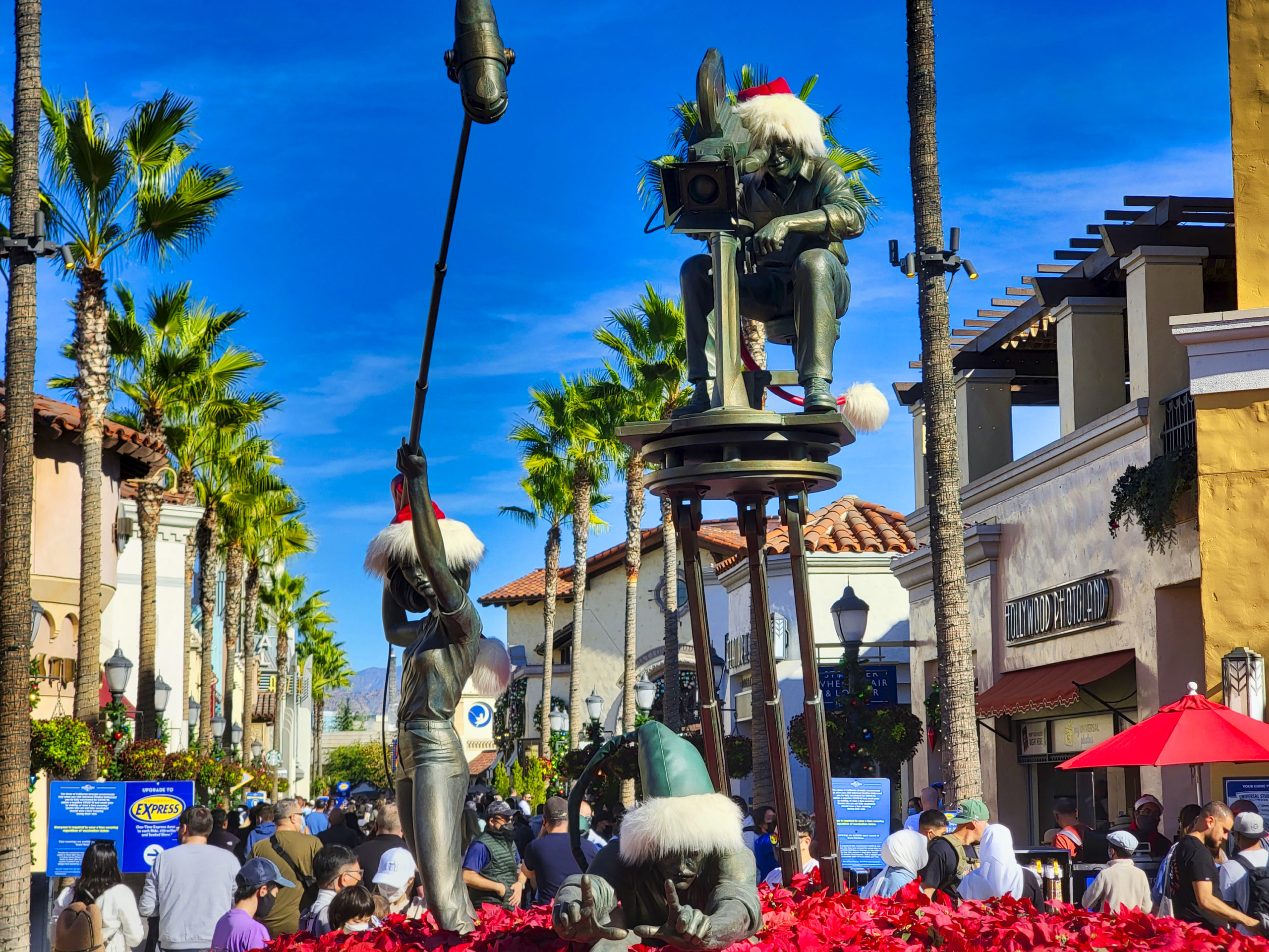 ush-holidays-filmmakers-statue