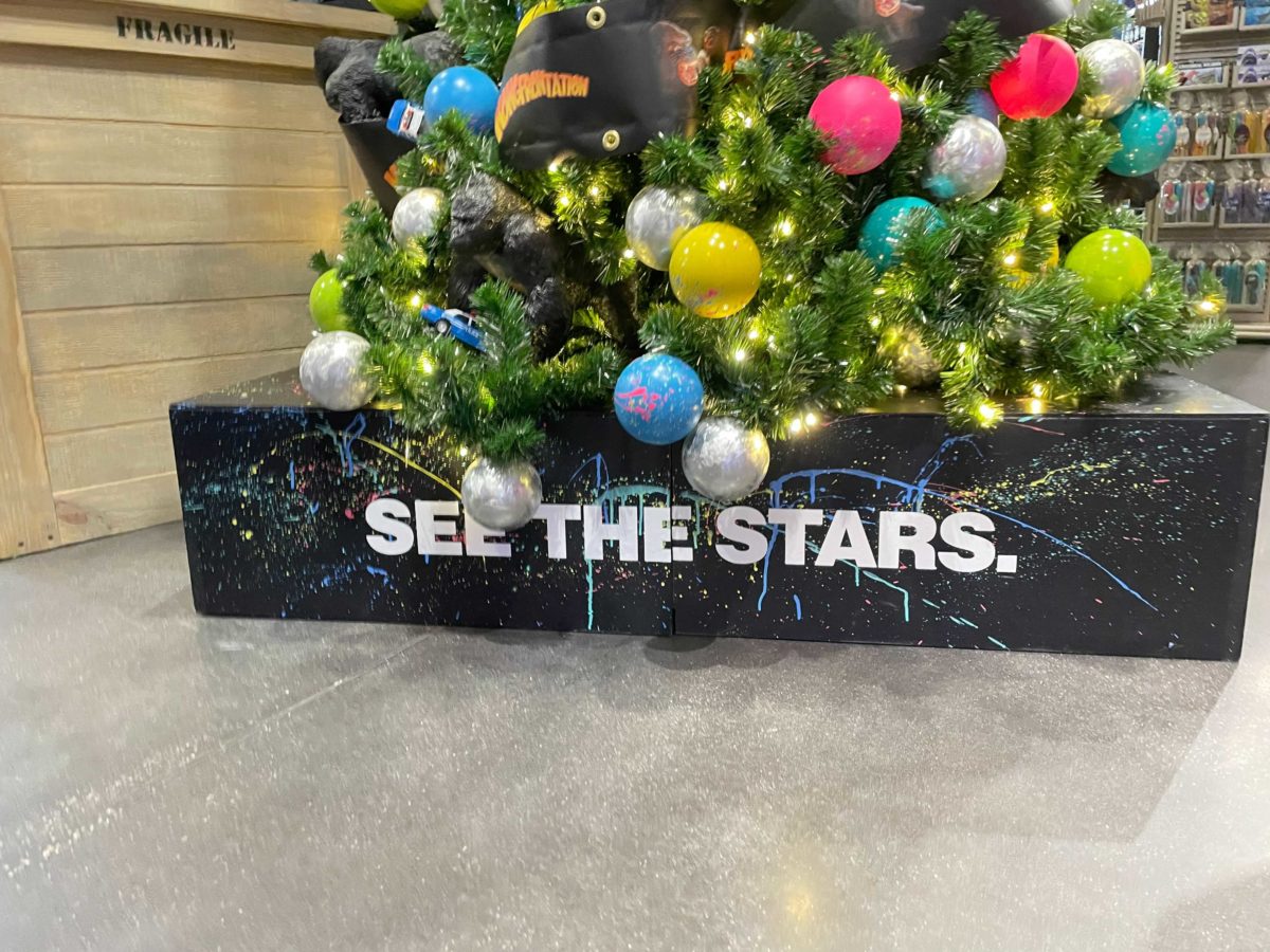universal-orlando-resort-holiday-tree-hunt-2021-new-trees-102-5536115