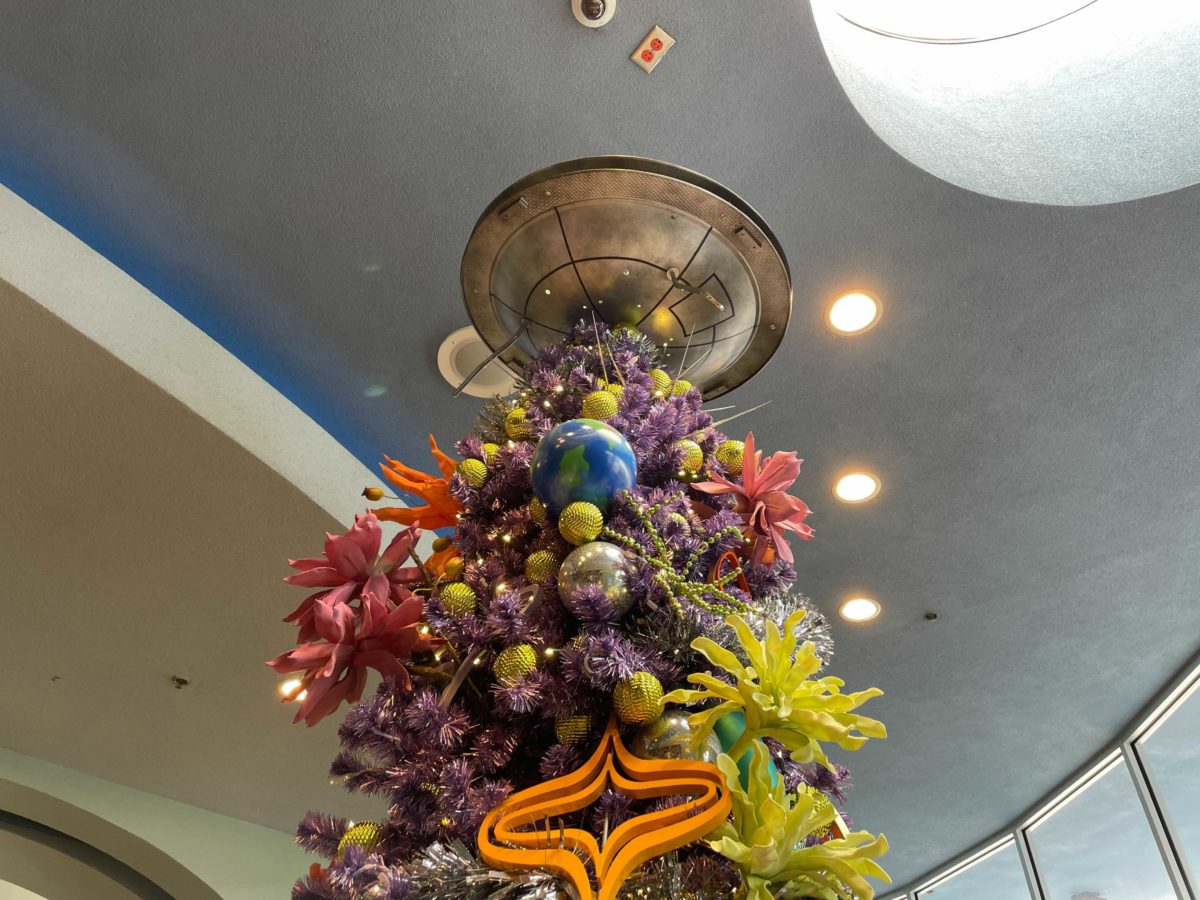 universal-orlando-resort-holiday-tree-hunt-2021-new-trees-12-7566814