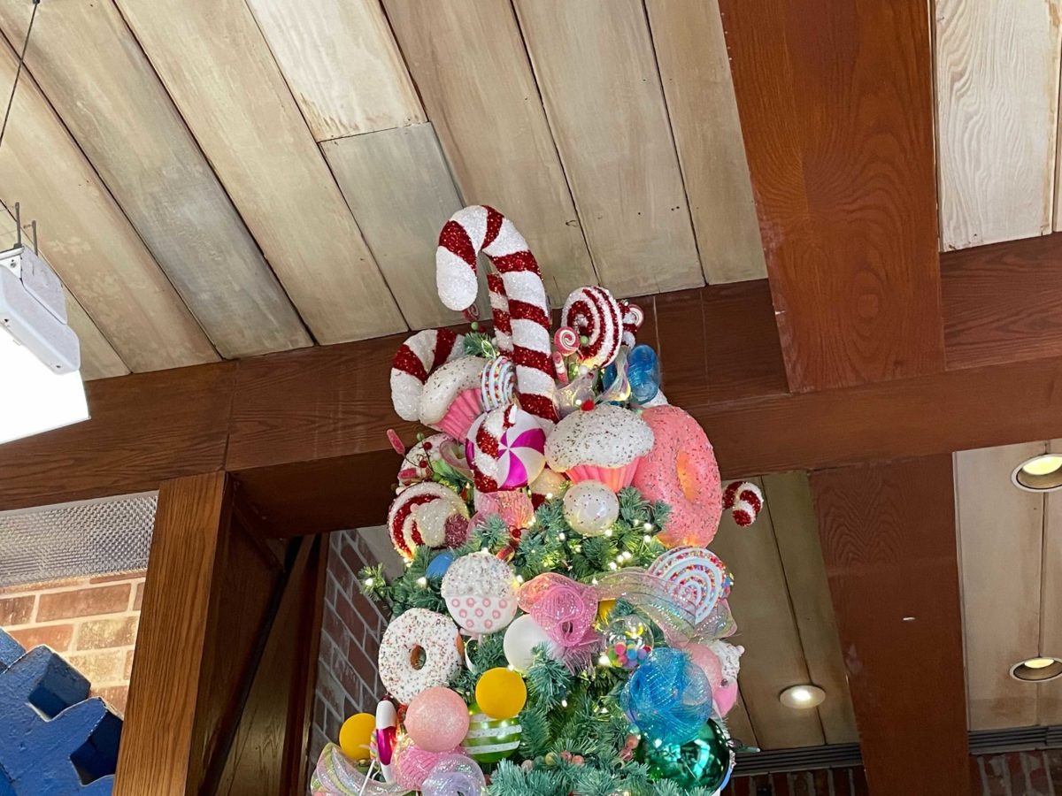 universal-orlando-resort-holiday-tree-hunt-2021-new-trees-18-7053689