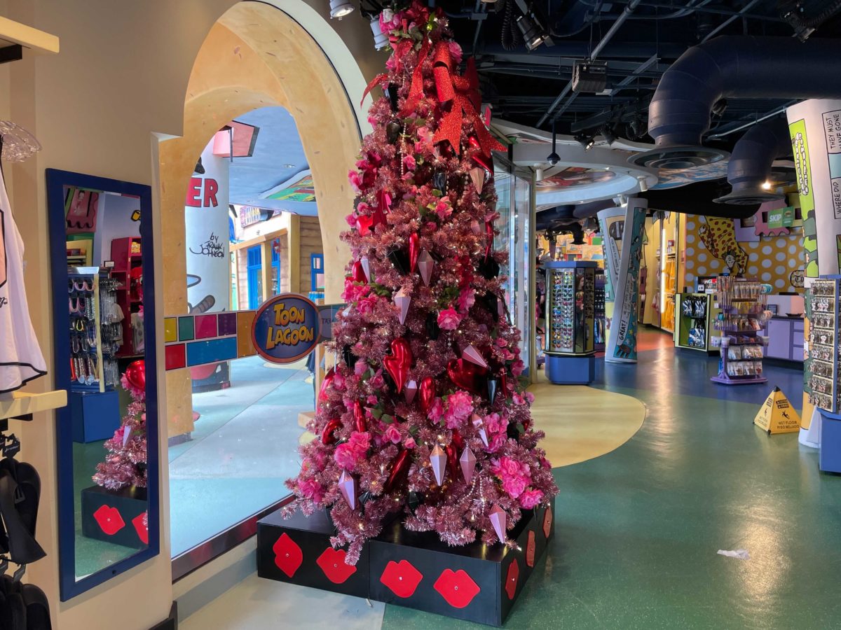 universal-orlando-resort-holiday-tree-hunt-2021-new-trees-53-6801957