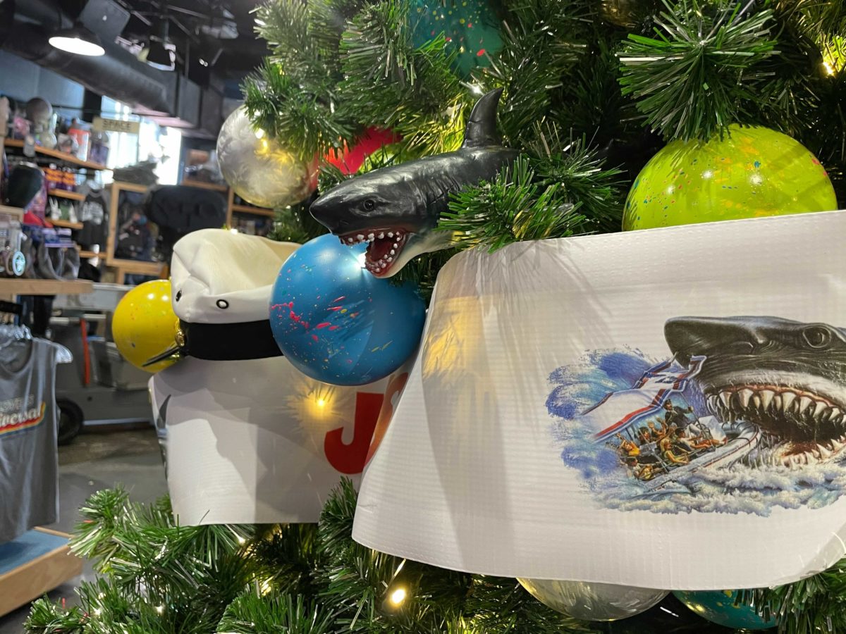 universal-orlando-resort-holiday-tree-hunt-2021-new-trees-90-7271029