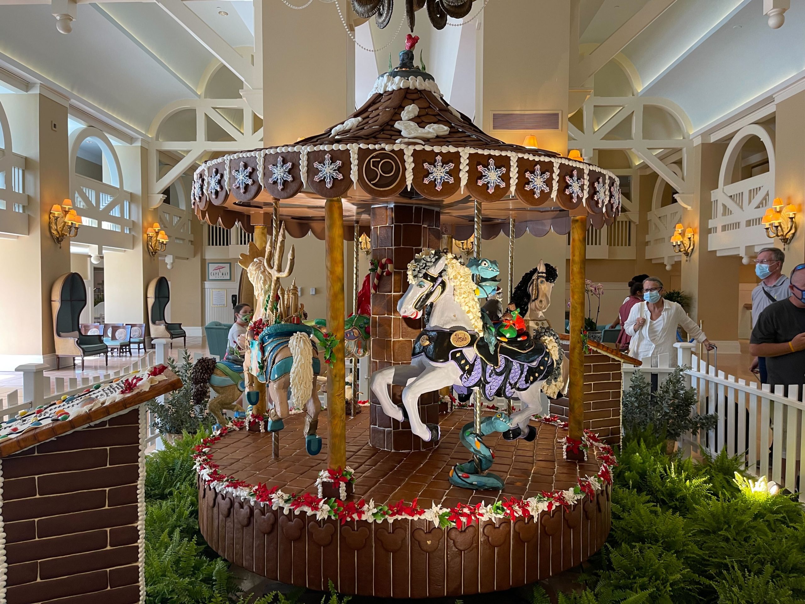 beach-club-gingerbread-carousel-9-3955576