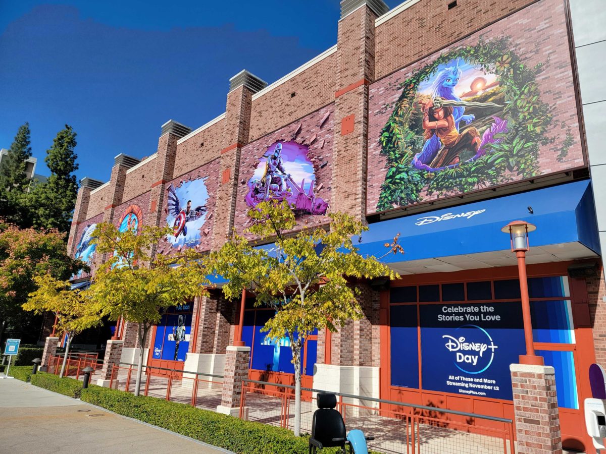 downtown-disney-district-disney-murals-8-6343885