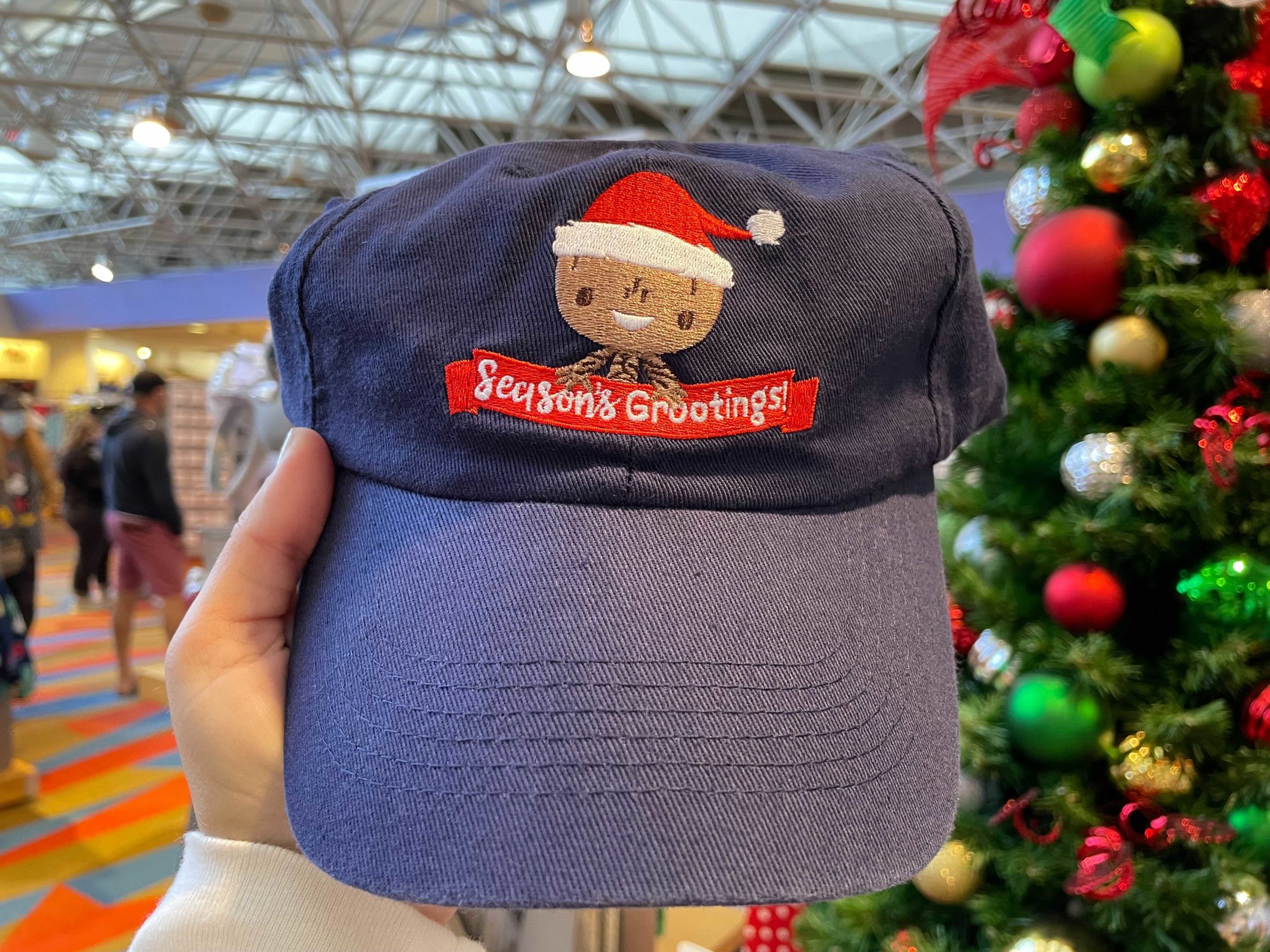 groot-holiday-hat-4-3360089