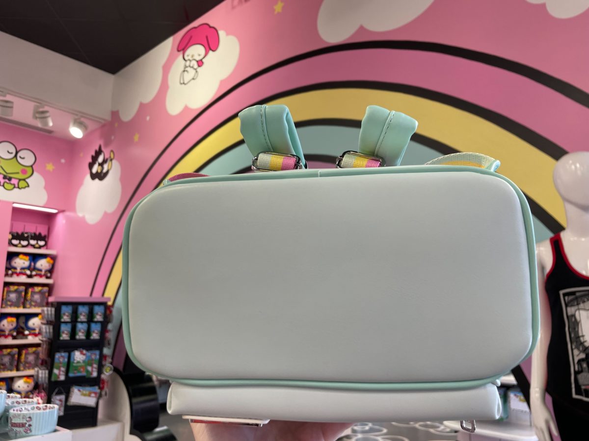 hello-kitty-pusheen-loungefly-backpack-4-4283492
