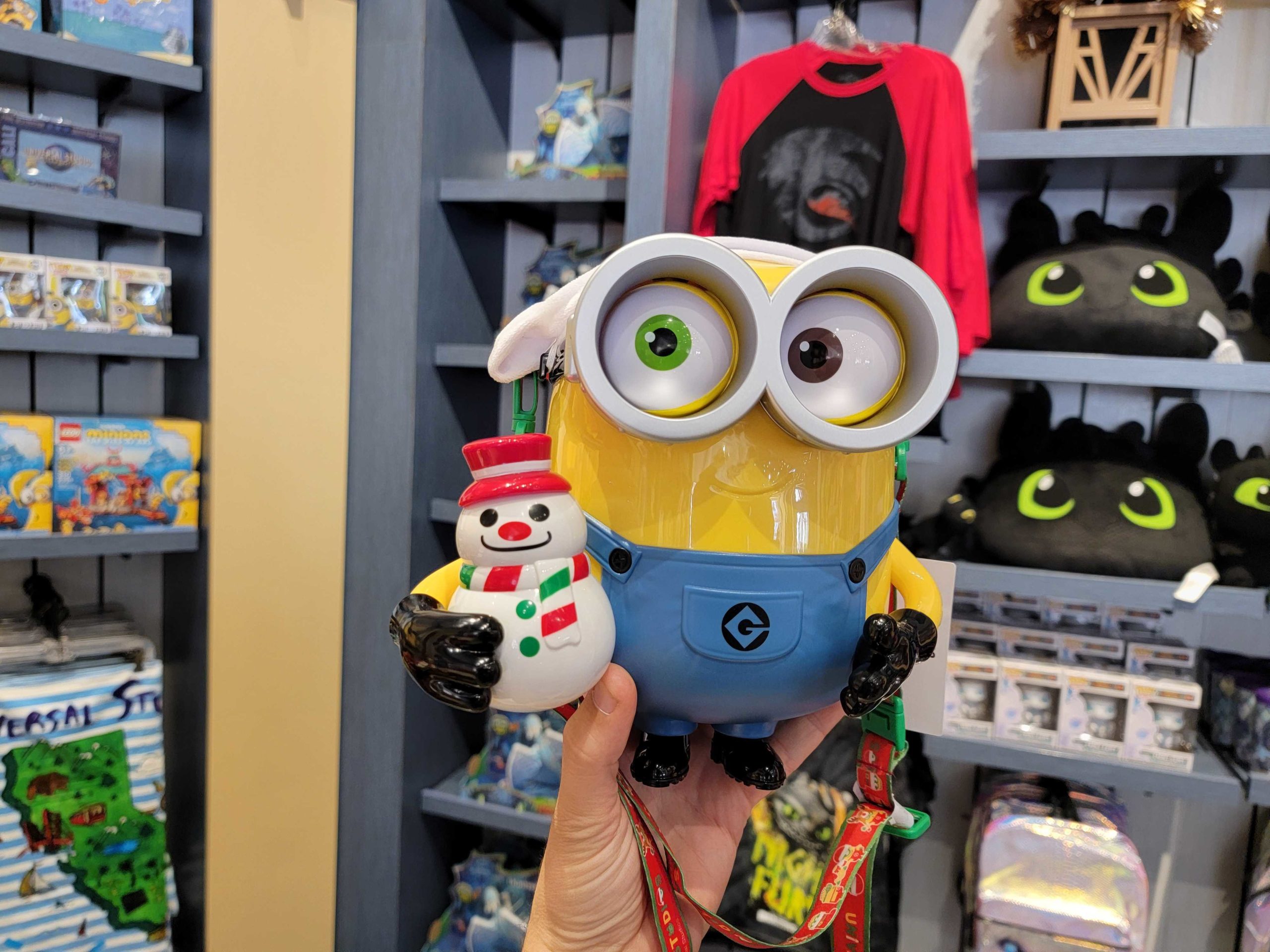 holiday-minion-popcorn-bucket-101859-5235367