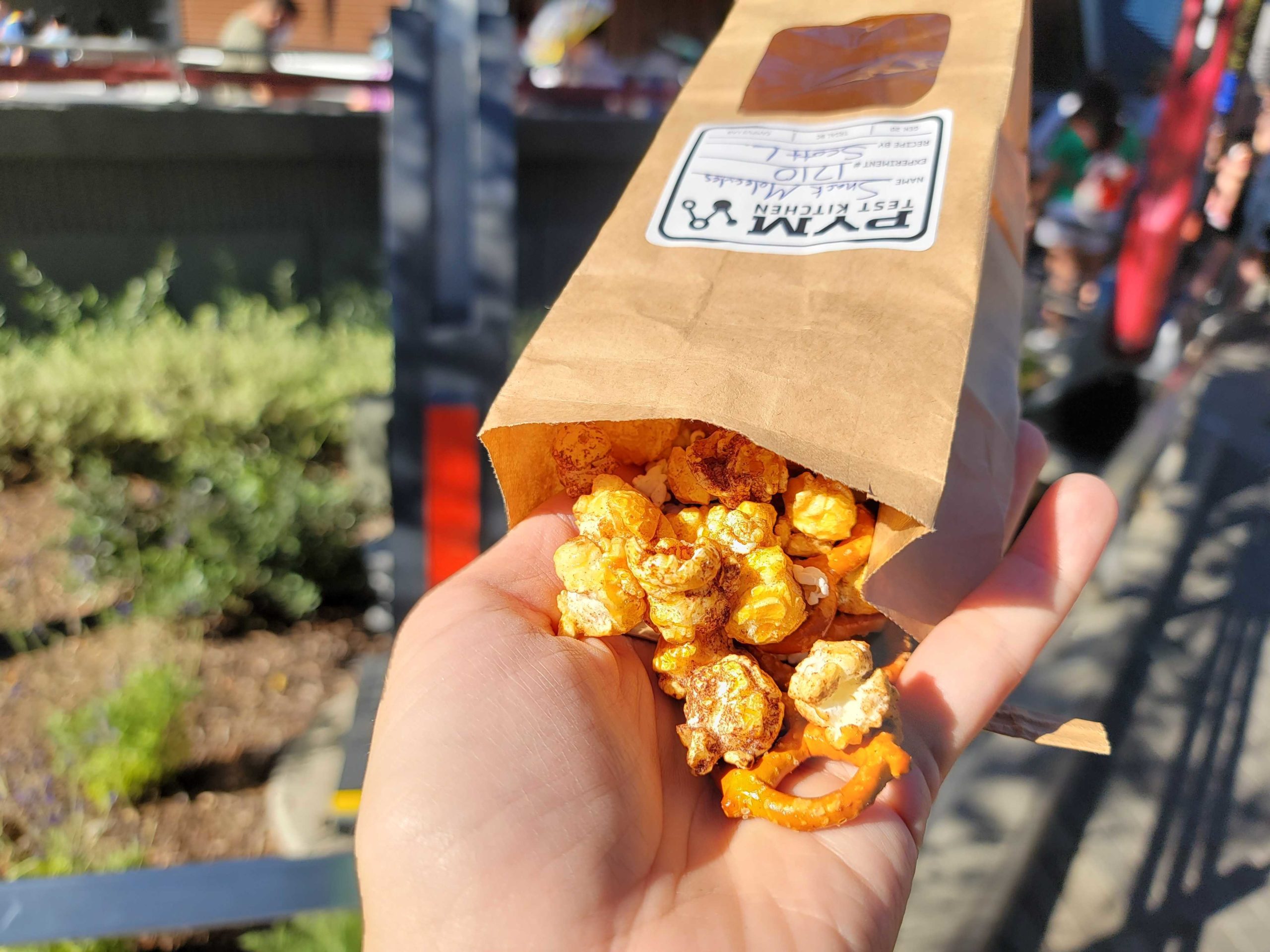 holiday-snack-molecules-131659-2967903