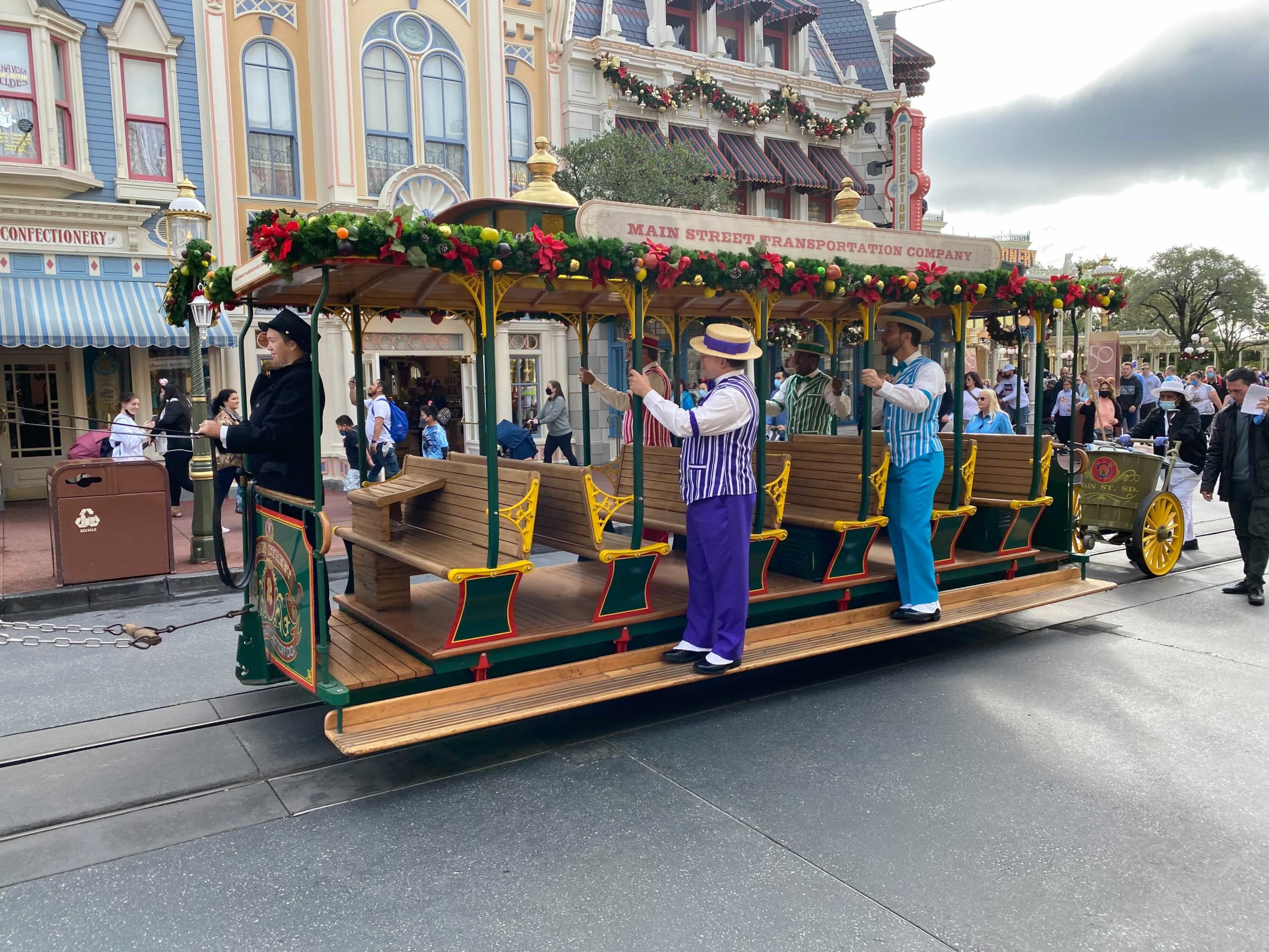 main-street-horse-drawn-trolley-christmas-decorations-6-7121613