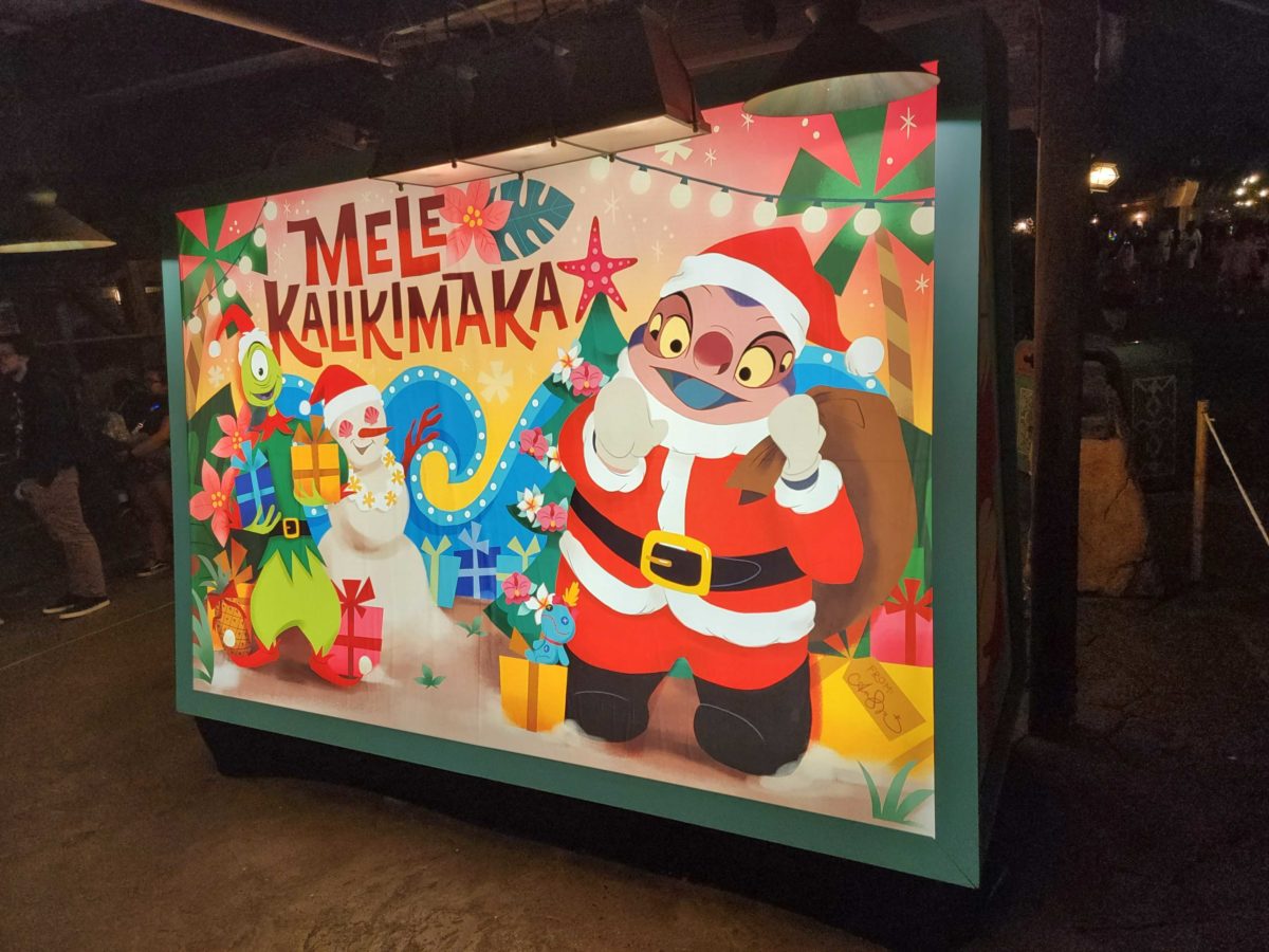 merriest-nights-jumba-pleakley-photo-op-2