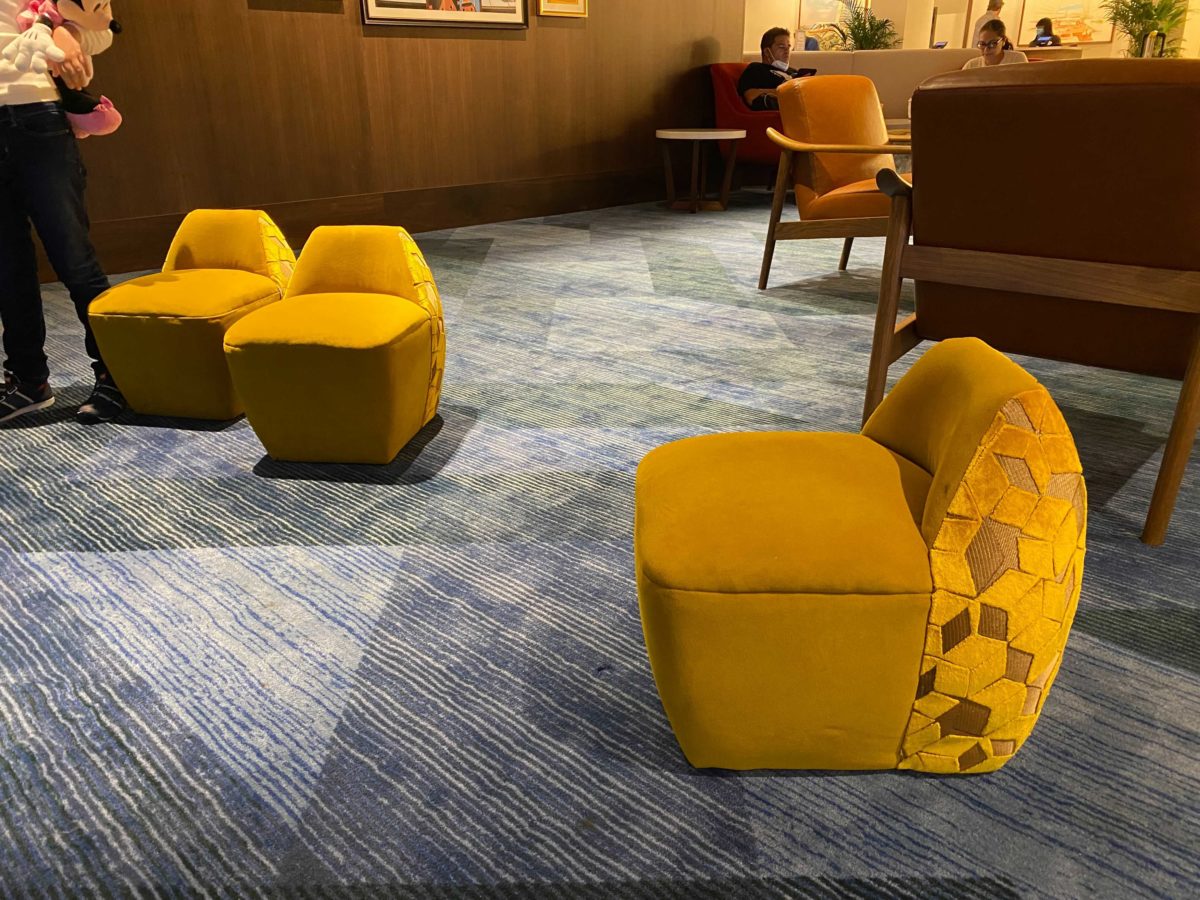 more-new-contemporary-lobby-decor-2-7792630