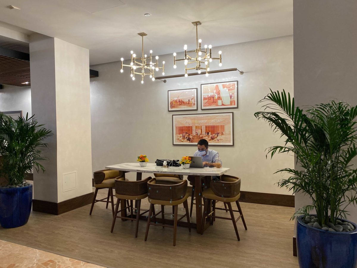 more-new-contemporary-lobby-decor-5-8175496