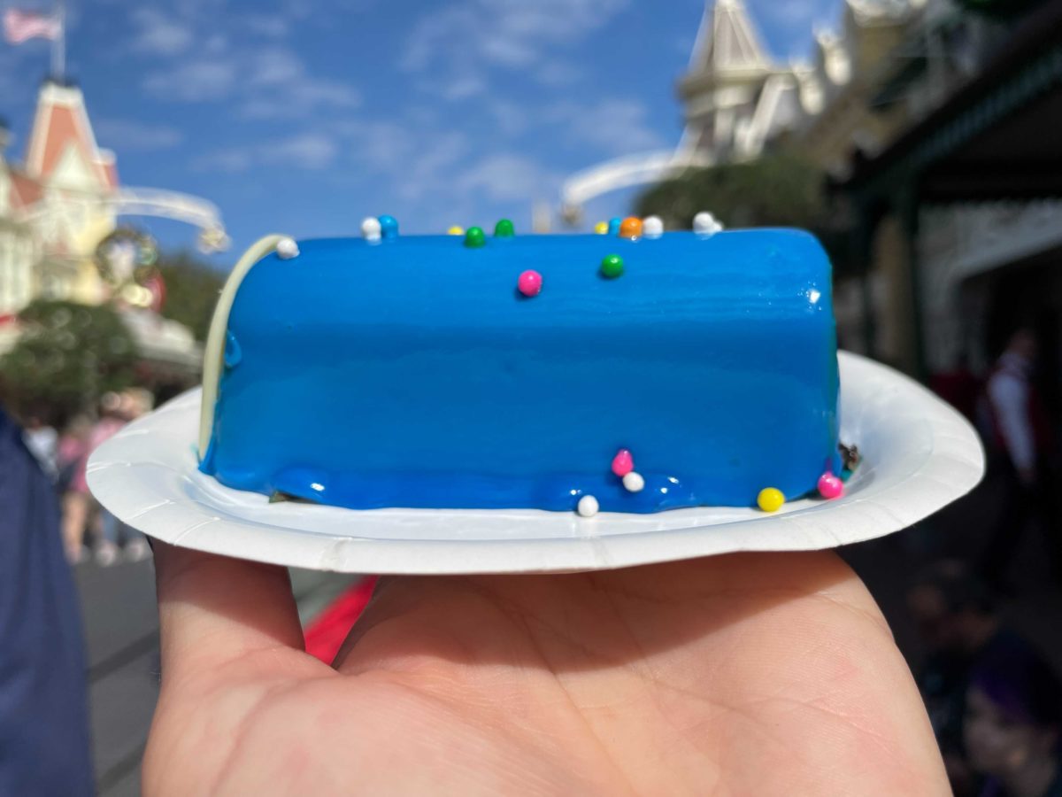 opening-day-celebration-cake-9