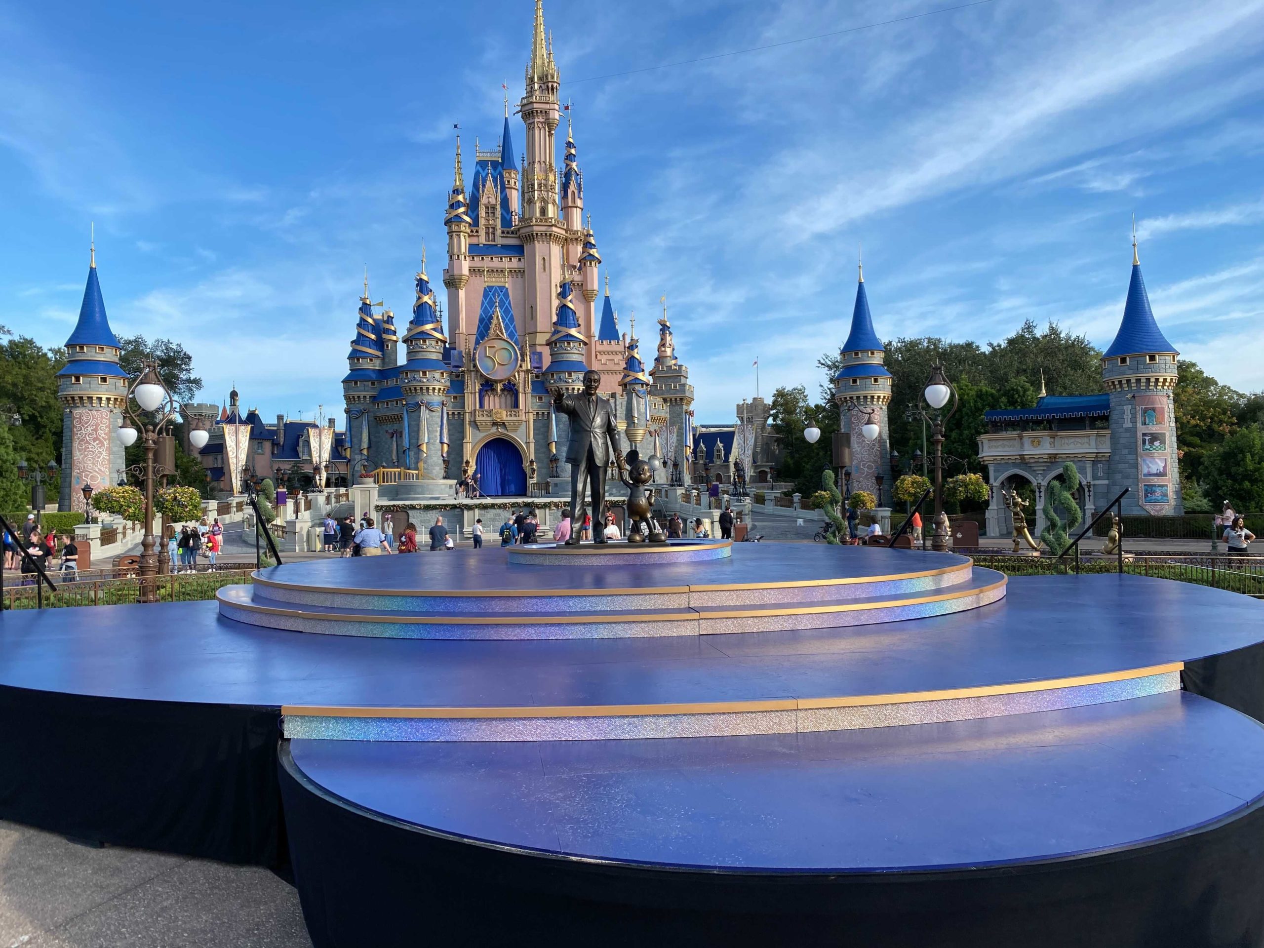 temporary-castle-stage-1-3731483