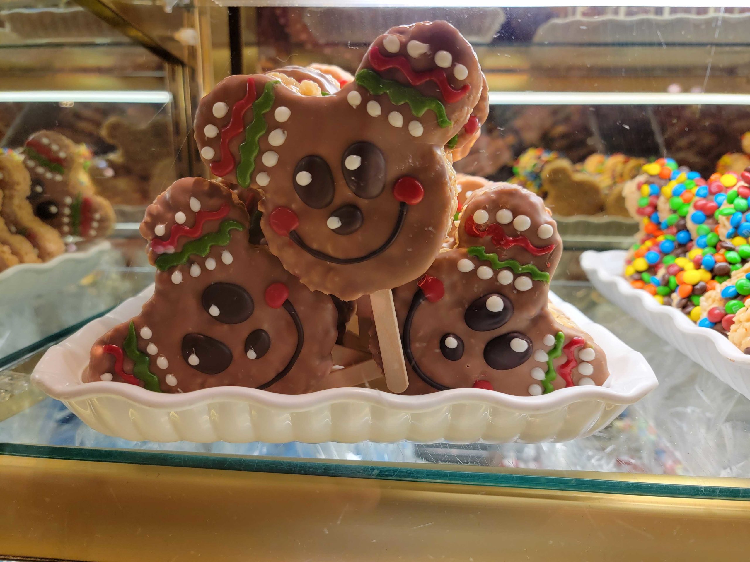 trolley-treats-holiday-085524-1334763