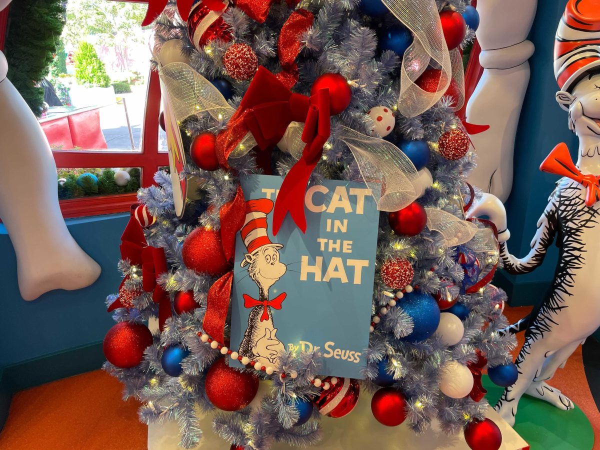 universal-orlando-christmas-tree-hunt-2021-more-trees-12-9269855