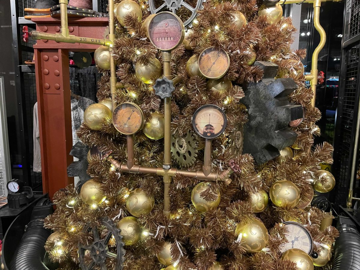 universal-orlando-christmas-tree-hunt-2021-more-trees-23-1409210
