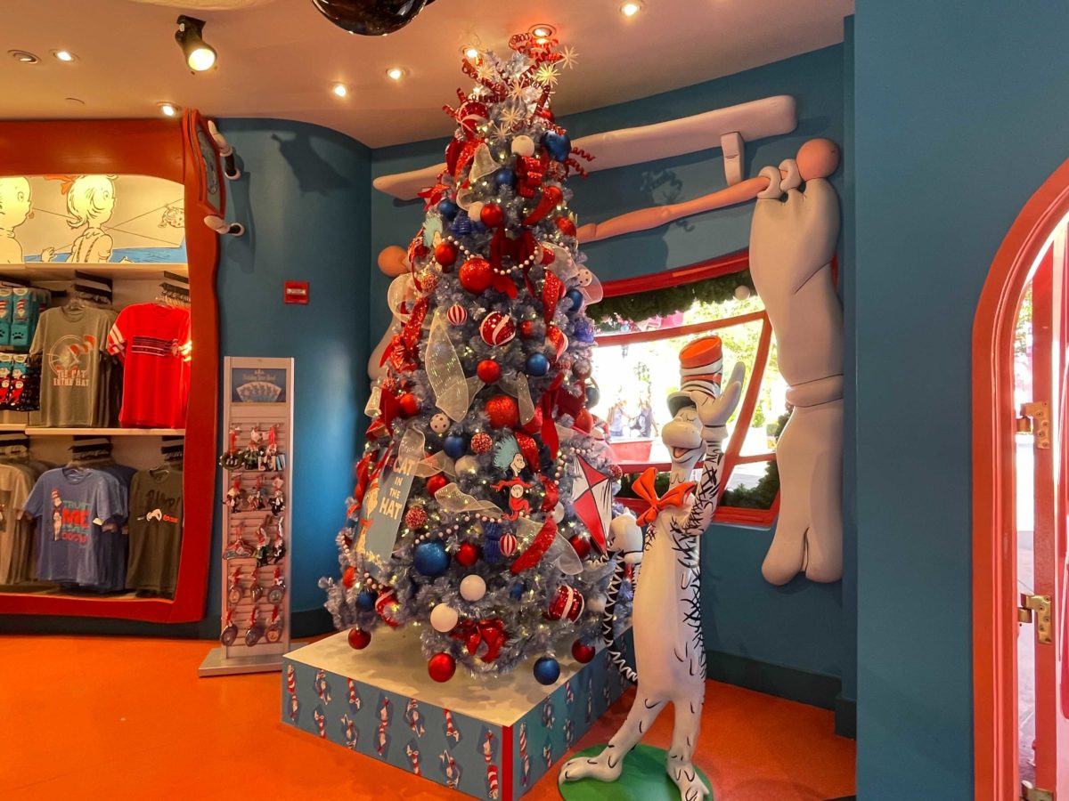 universal-orlando-christmas-tree-hunt-2021-more-trees-9-4761035