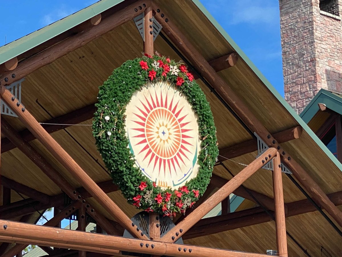 wilderness-lodge-christmas-1-6703924