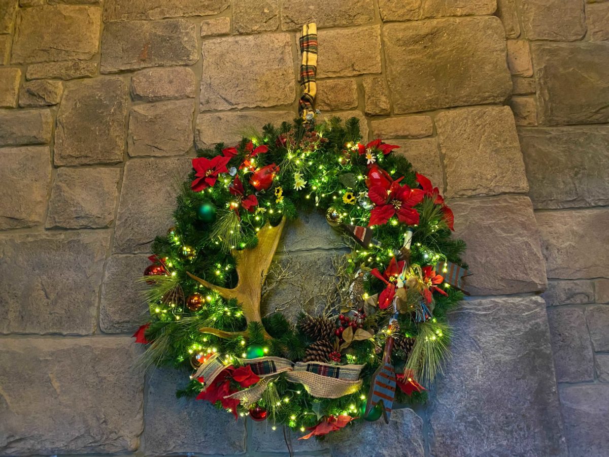 wilderness-lodge-christmas-11-5756597