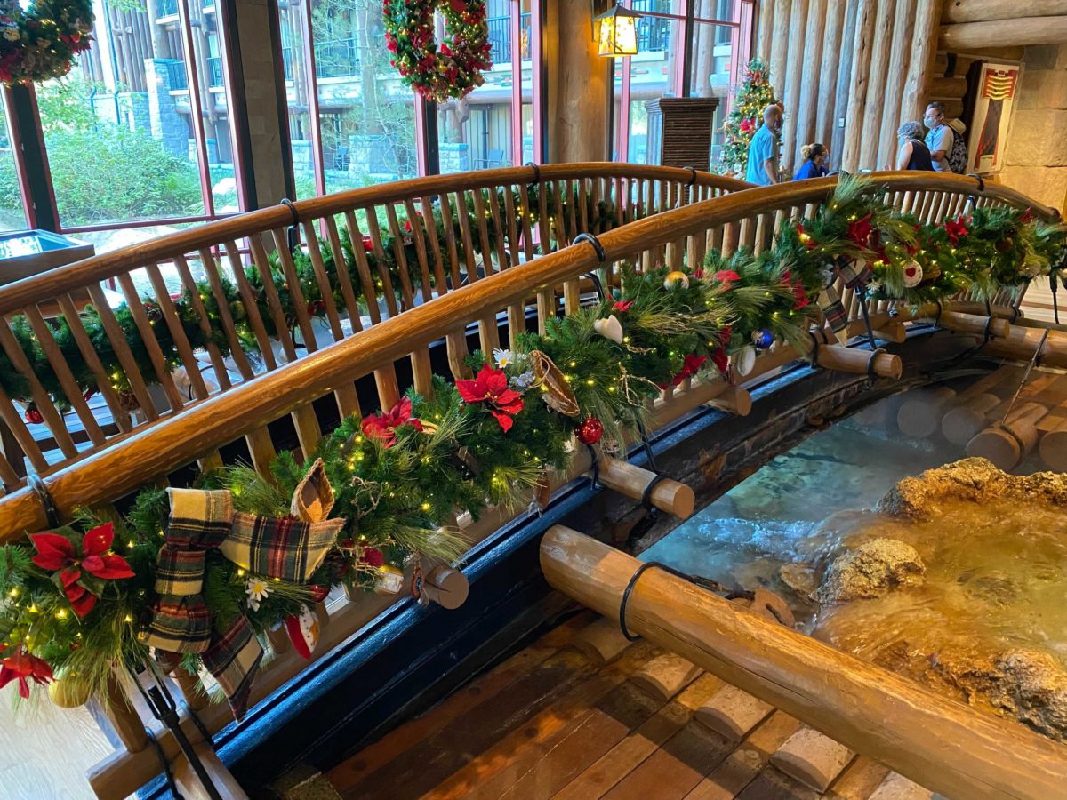 wilderness-lodge-christmas-23-9239720