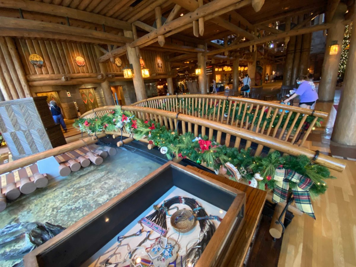 wilderness-lodge-christmas-28-3716669