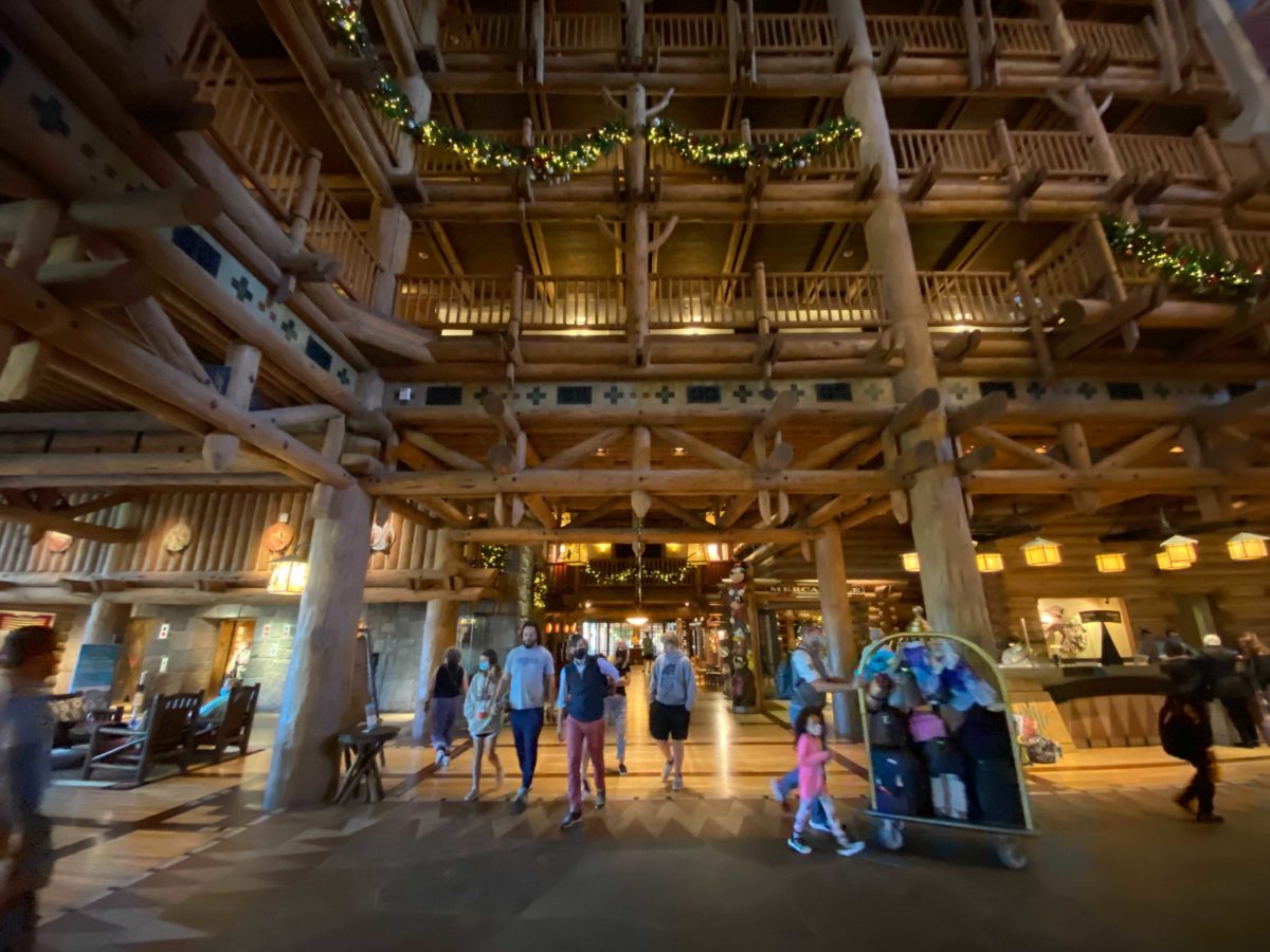 wilderness-lodge-christmas-31-7320678