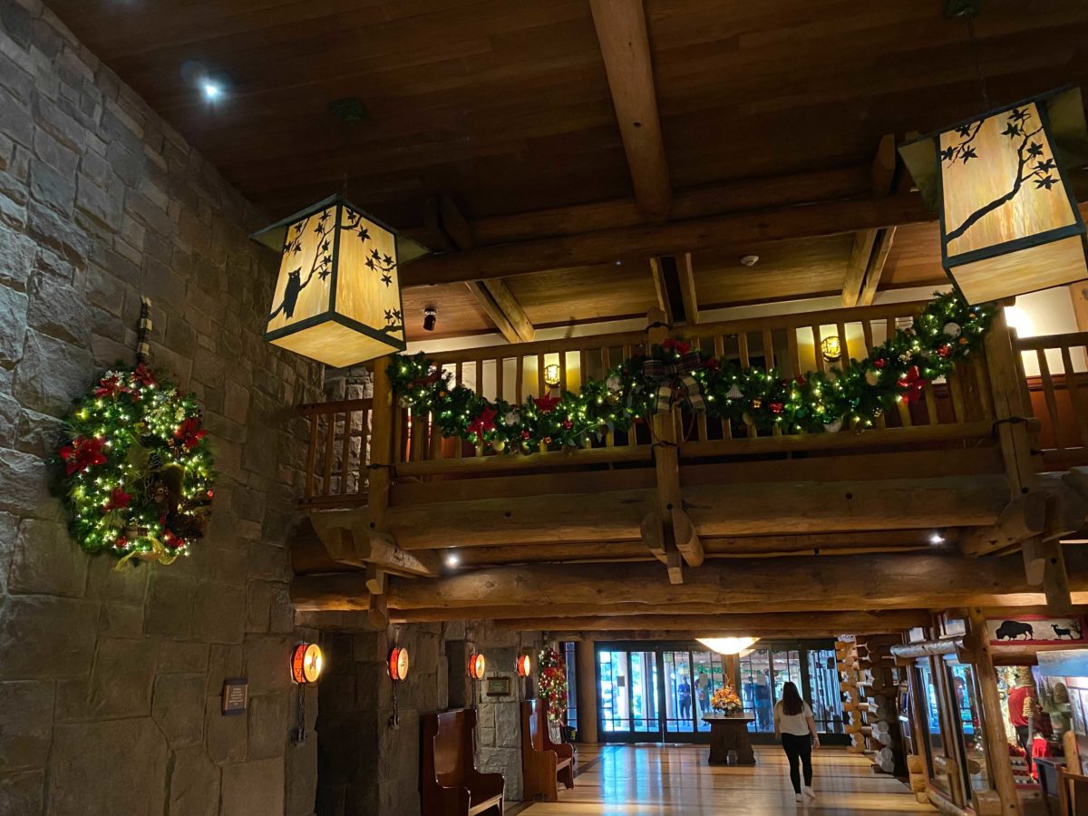 wilderness-lodge-christmas-34-6865393