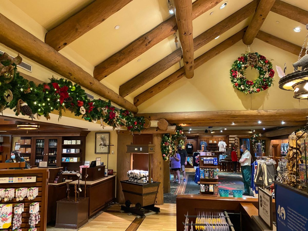 wilderness-lodge-christmas-41-5248581