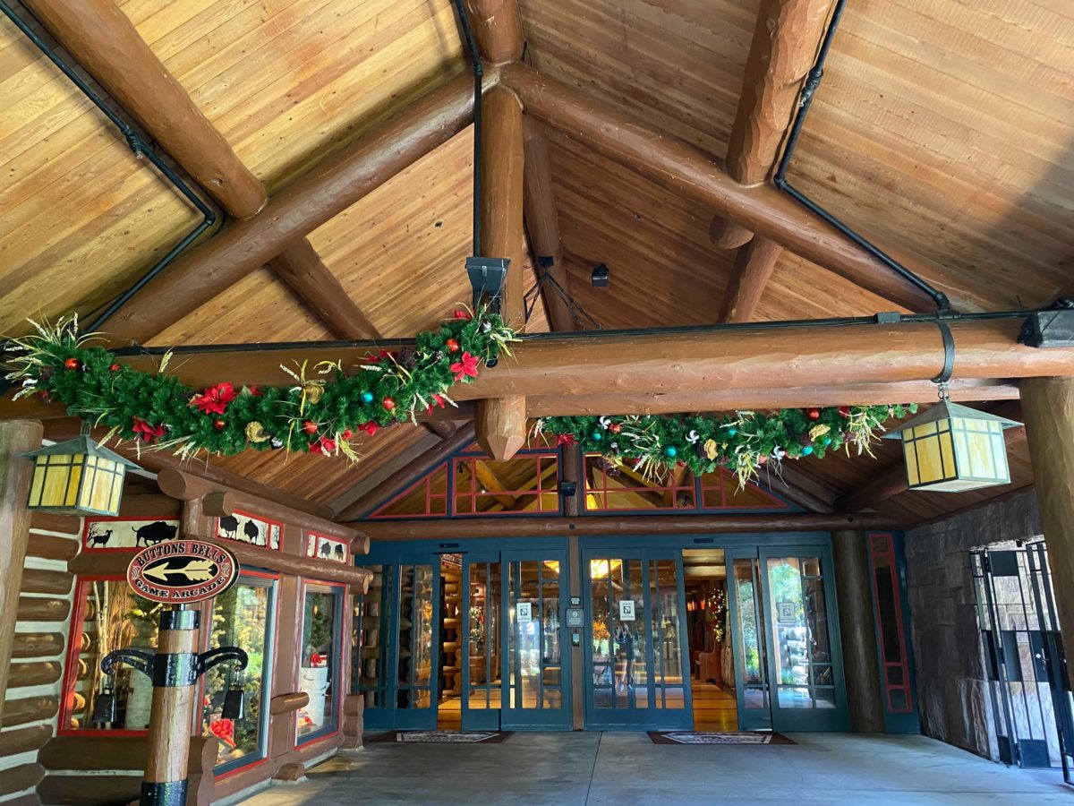 wilderness-lodge-christmas-50-6737560