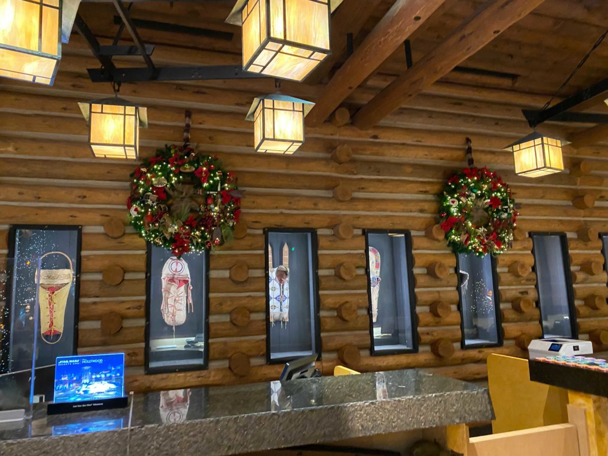 wilderness-lodge-christmas-52-2893353