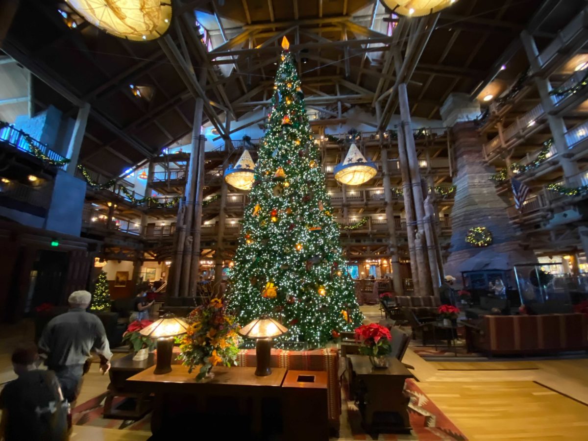 wilderness-lodge-christmas-61-9562436