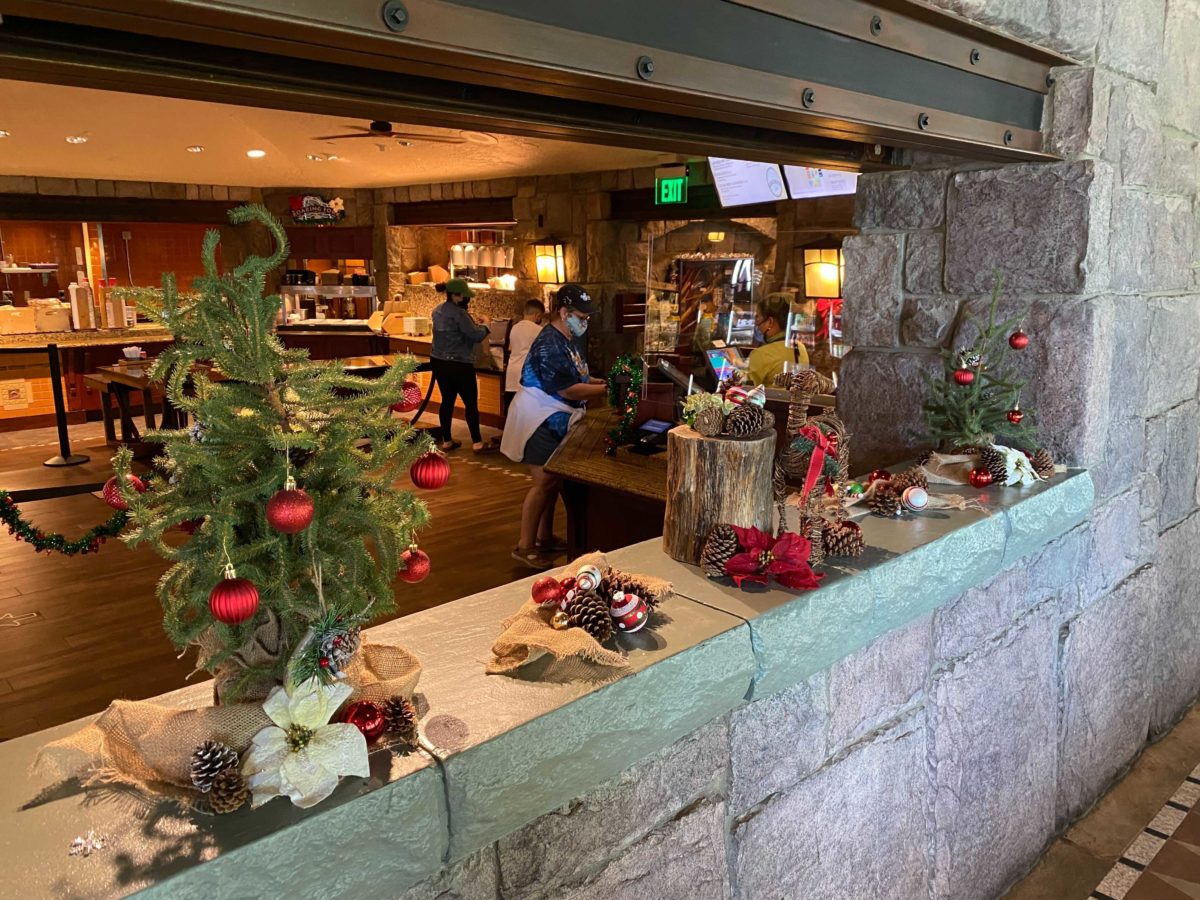 wilderness-lodge-christmas-74-7751170