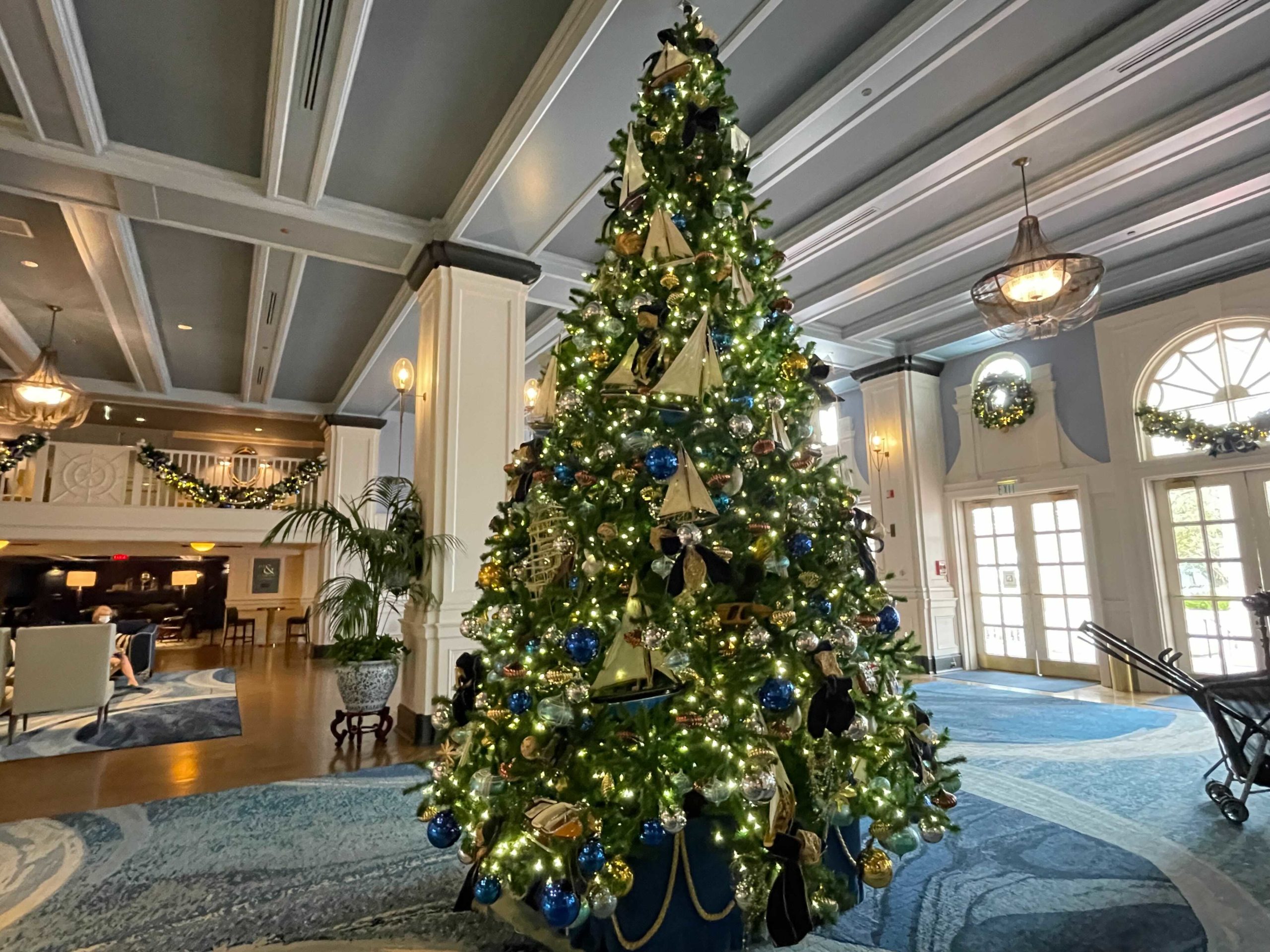 yacht-club-christmas-decorations-7-1065104