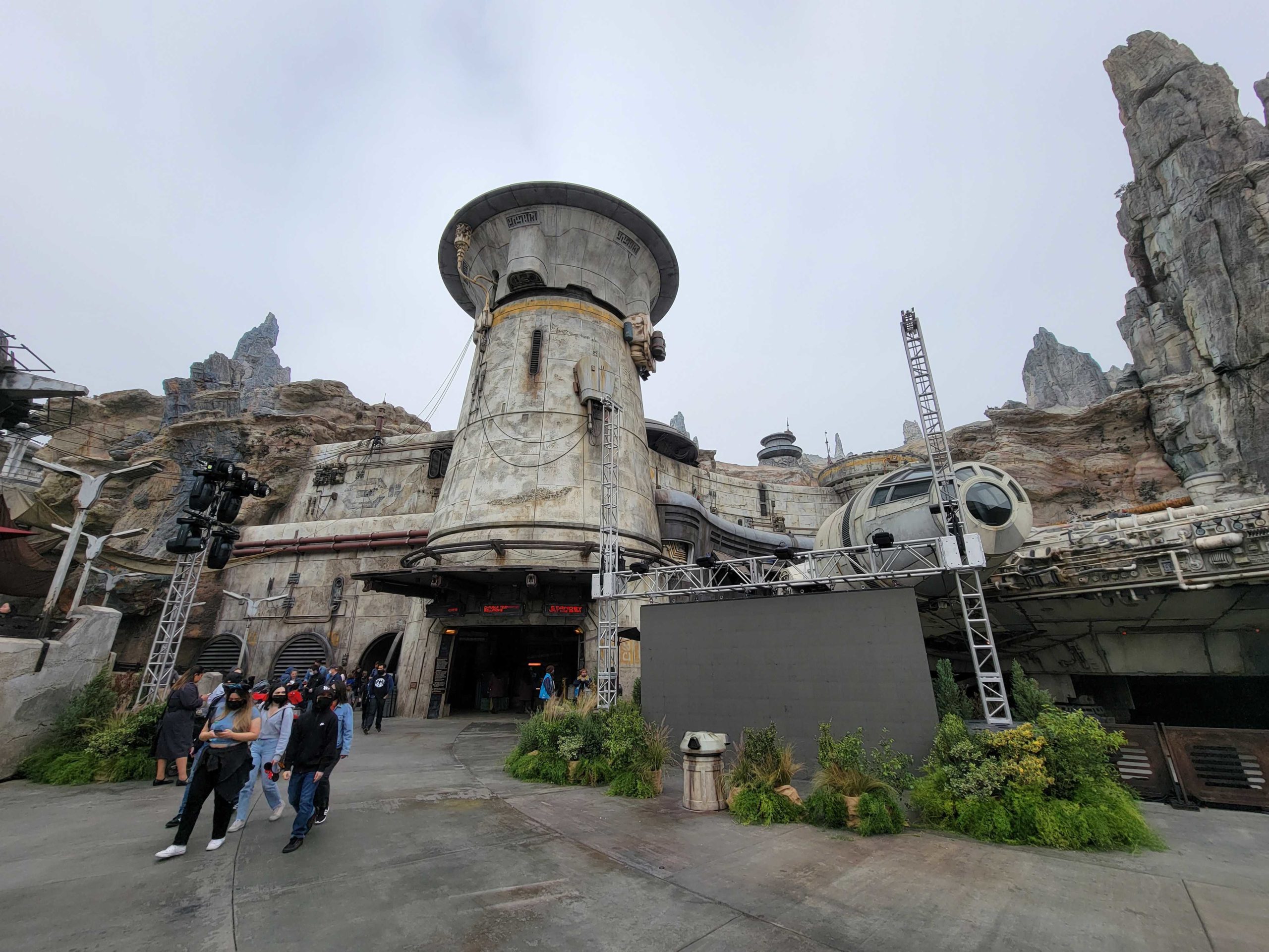 dl-galaxys-edge-private-event-screen-1-6293329