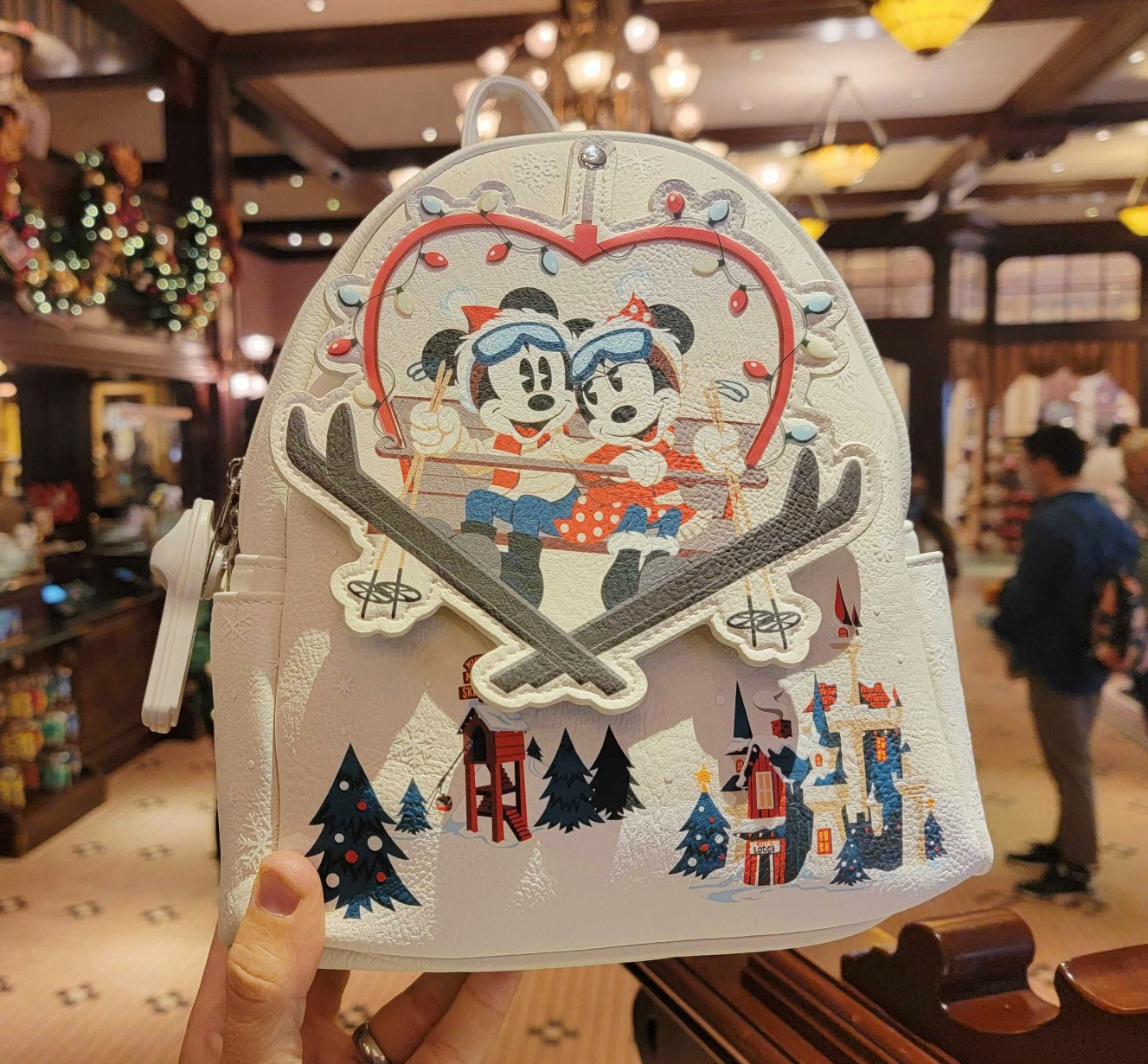 dl-walts-holiday-lodge-loungefly-3